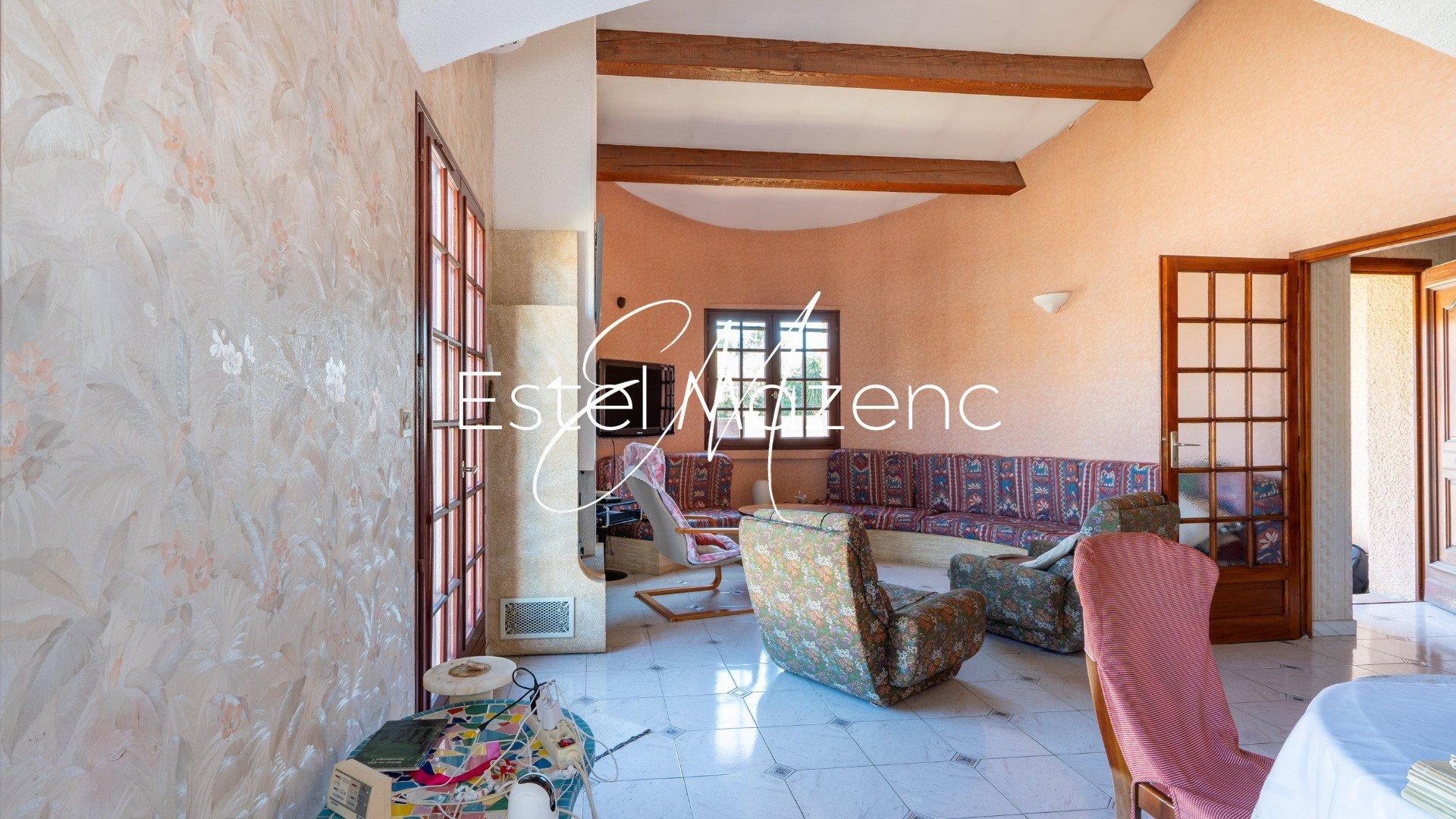 Photo 3 of the listing.