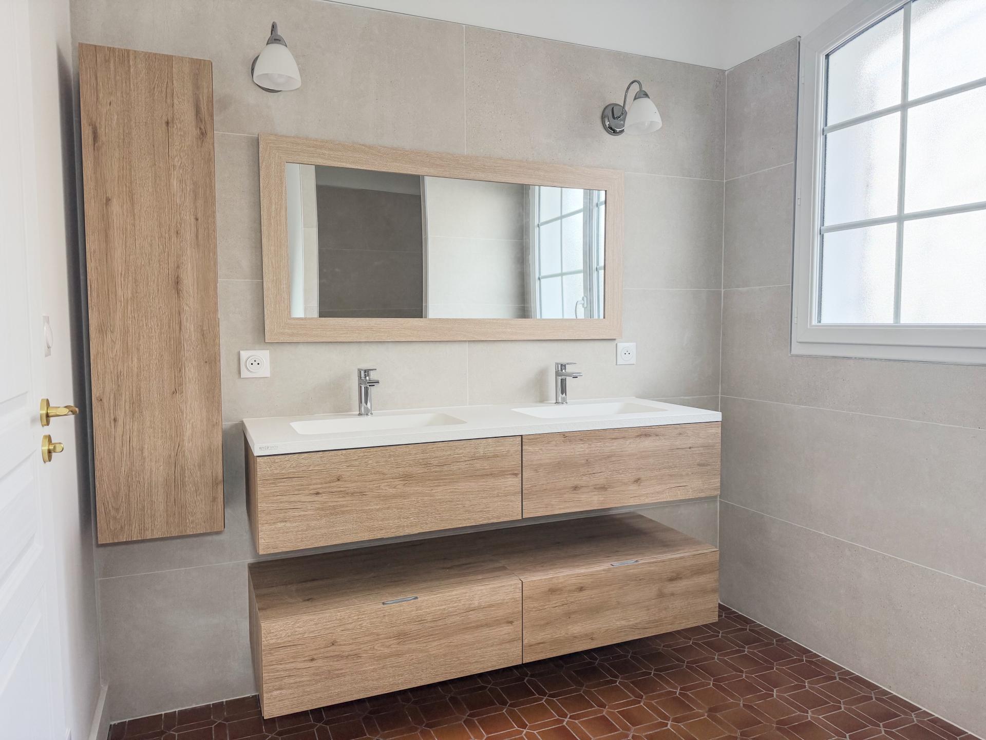 Photo 6 of the listing.