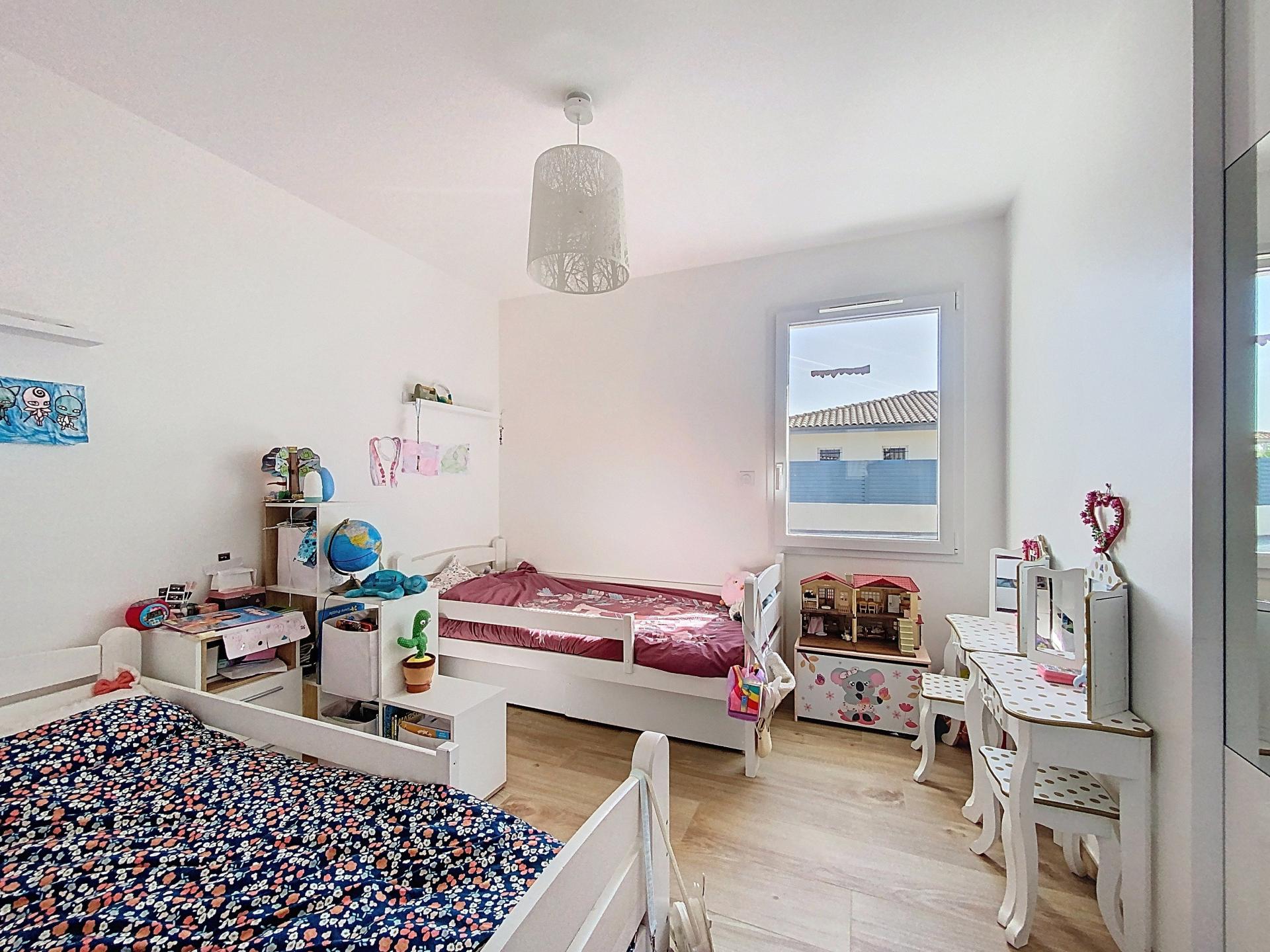 Photo 9 of the listing.