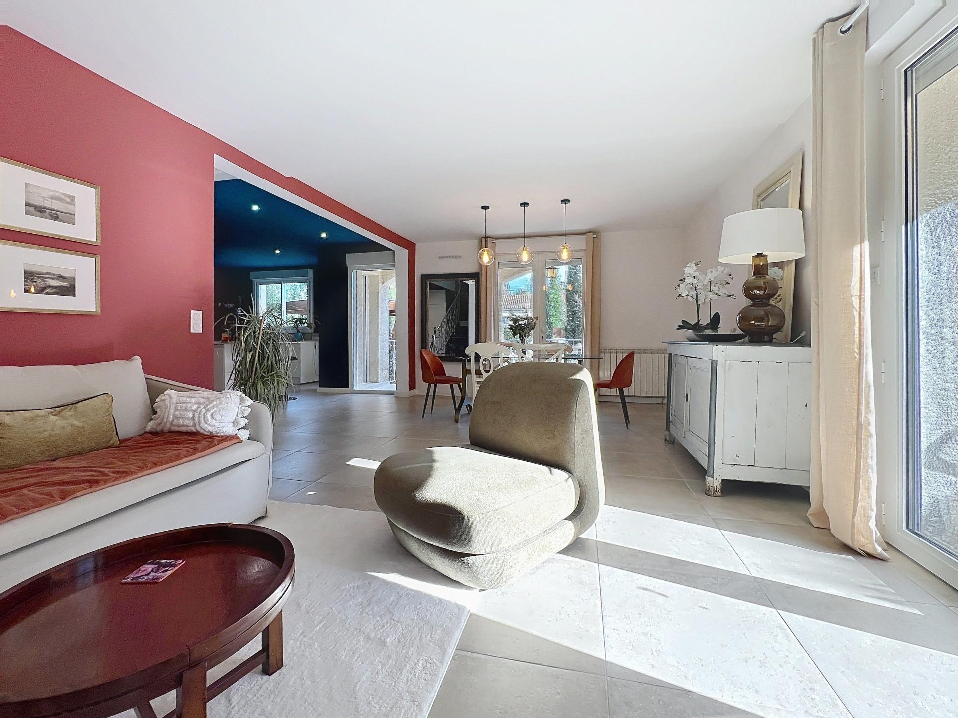 Photo 9 of the listing.