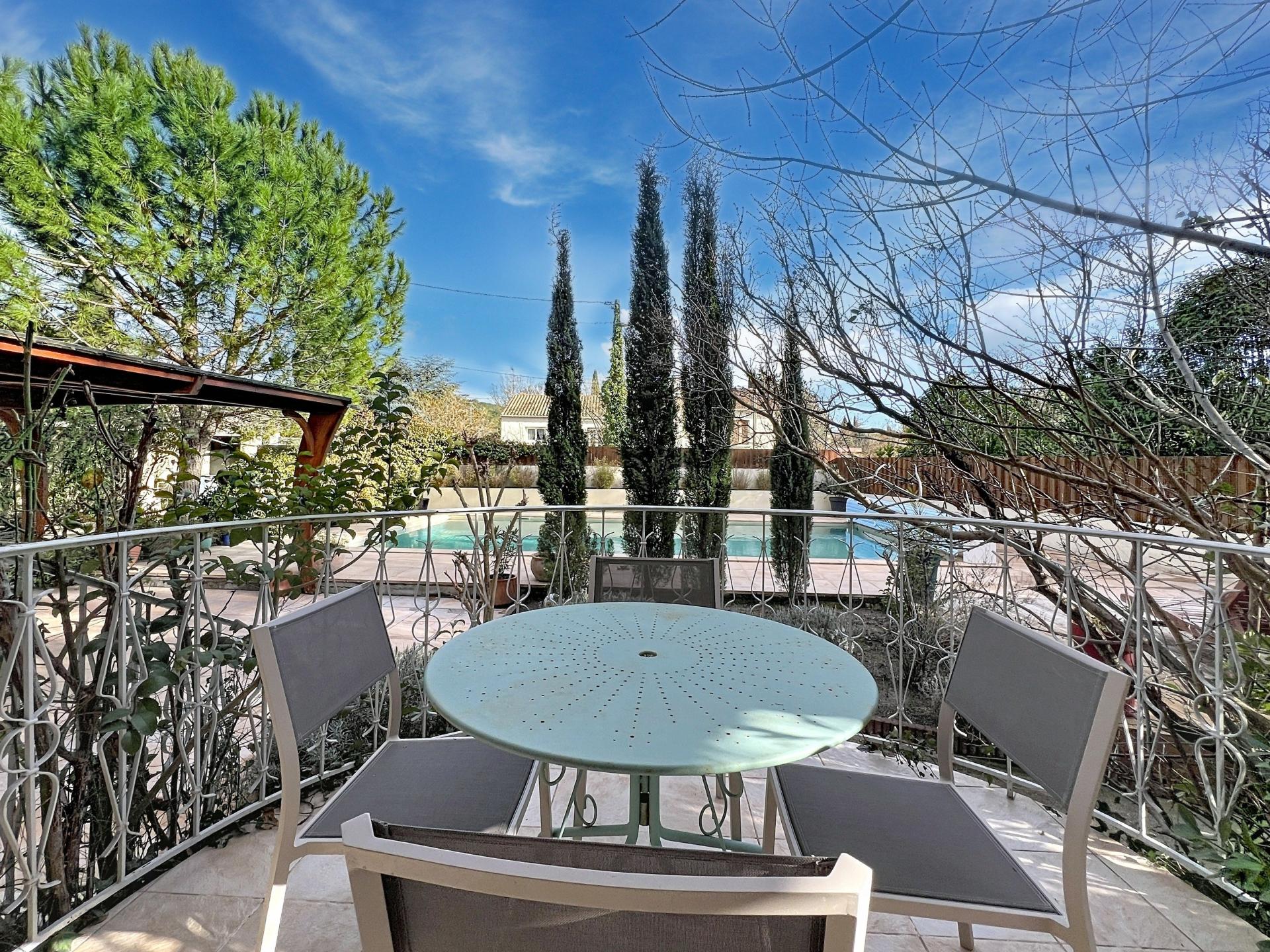 Photo 4 of the listing.