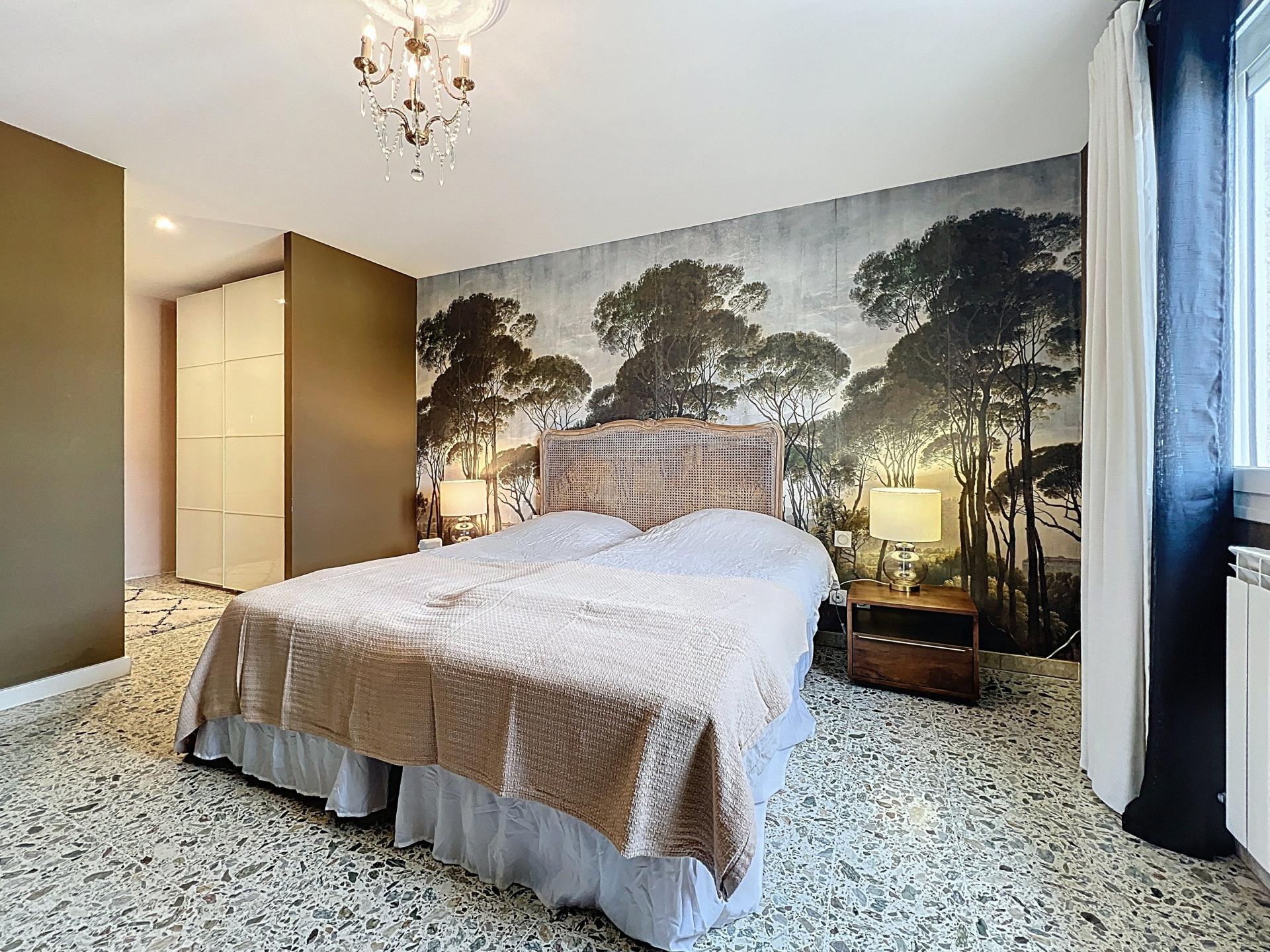 Photo 12 of the listing.