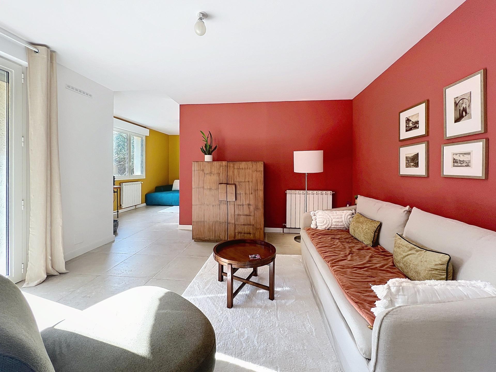 Photo 7 of the listing.