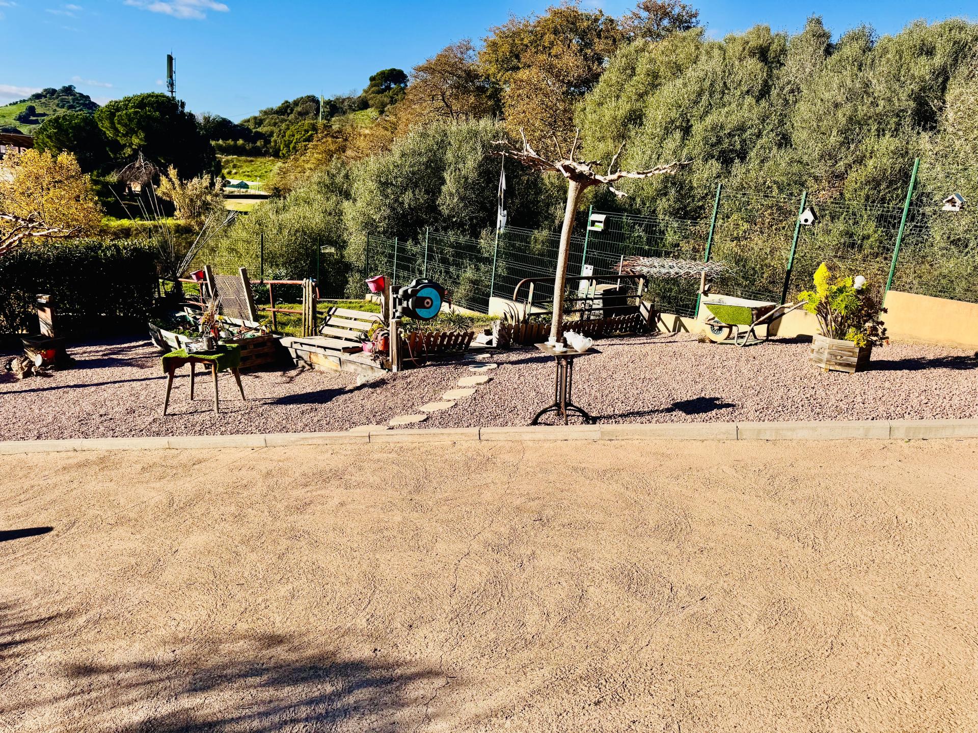 Photo 15 de l'annonce.