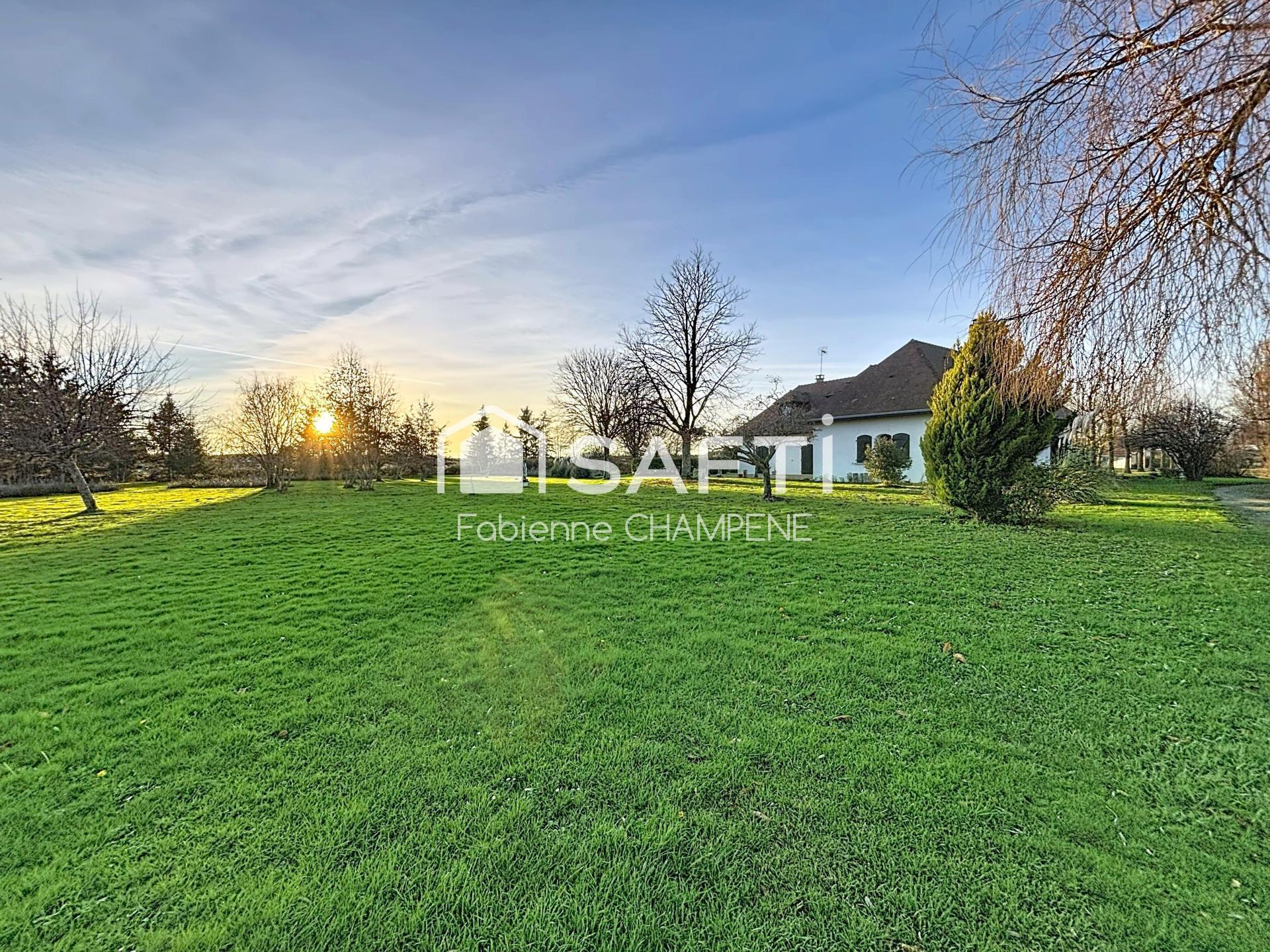 Maison 303m² — Le Deschaux