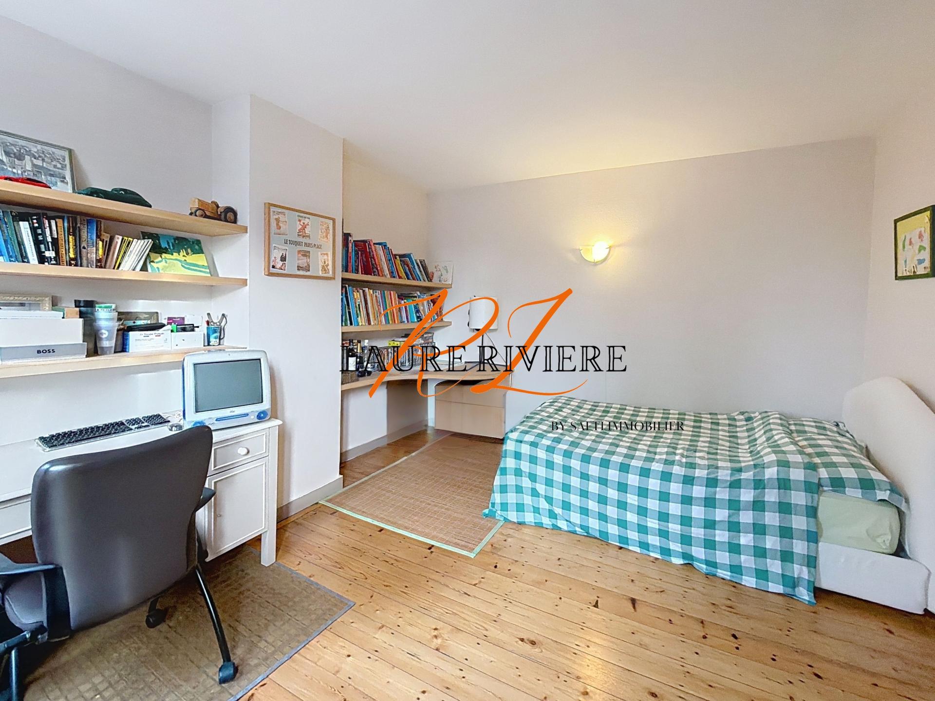 Photo 12 of the listing.