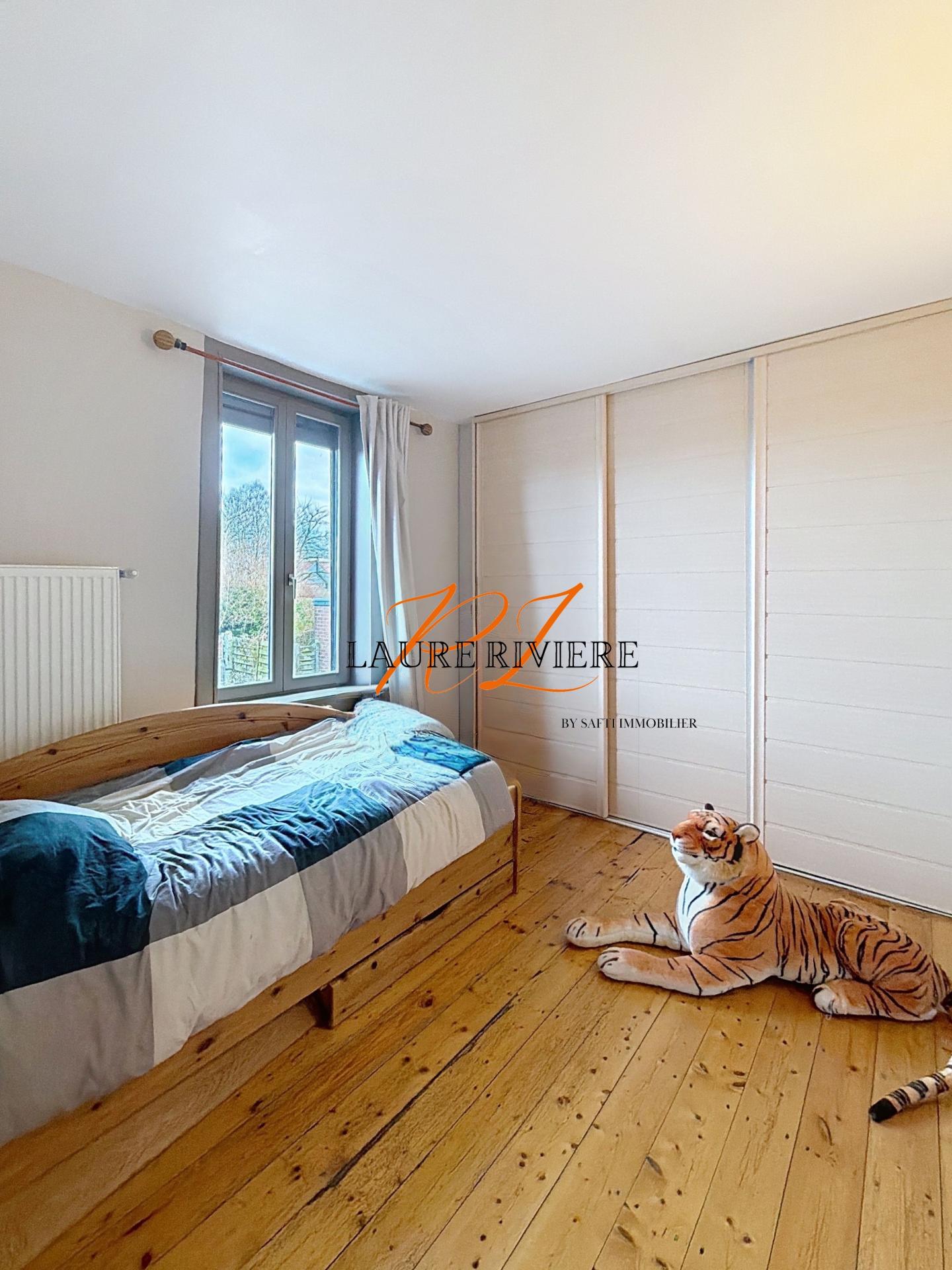 Photo 9 of the listing.