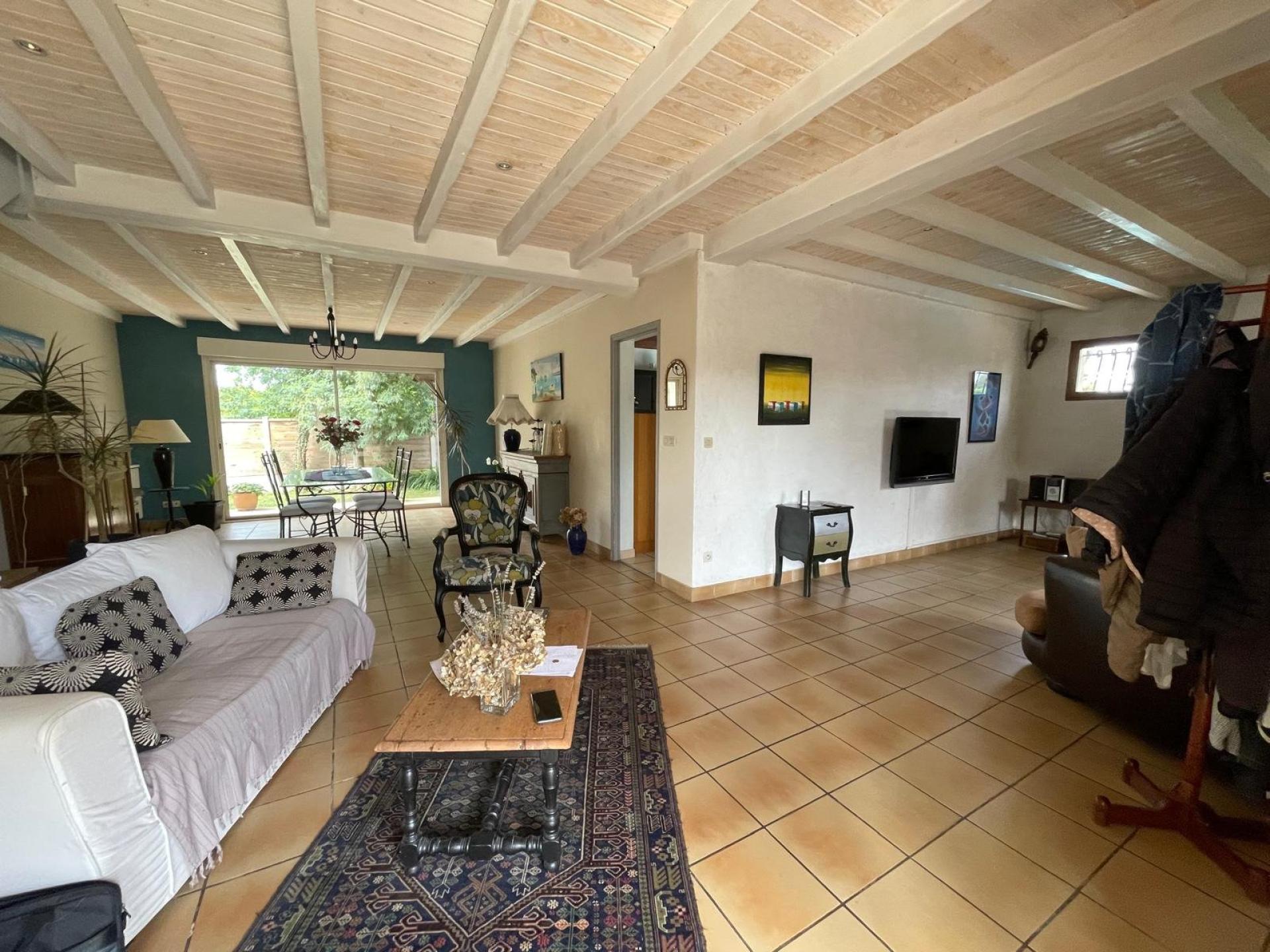 Photo 3 of the listing.