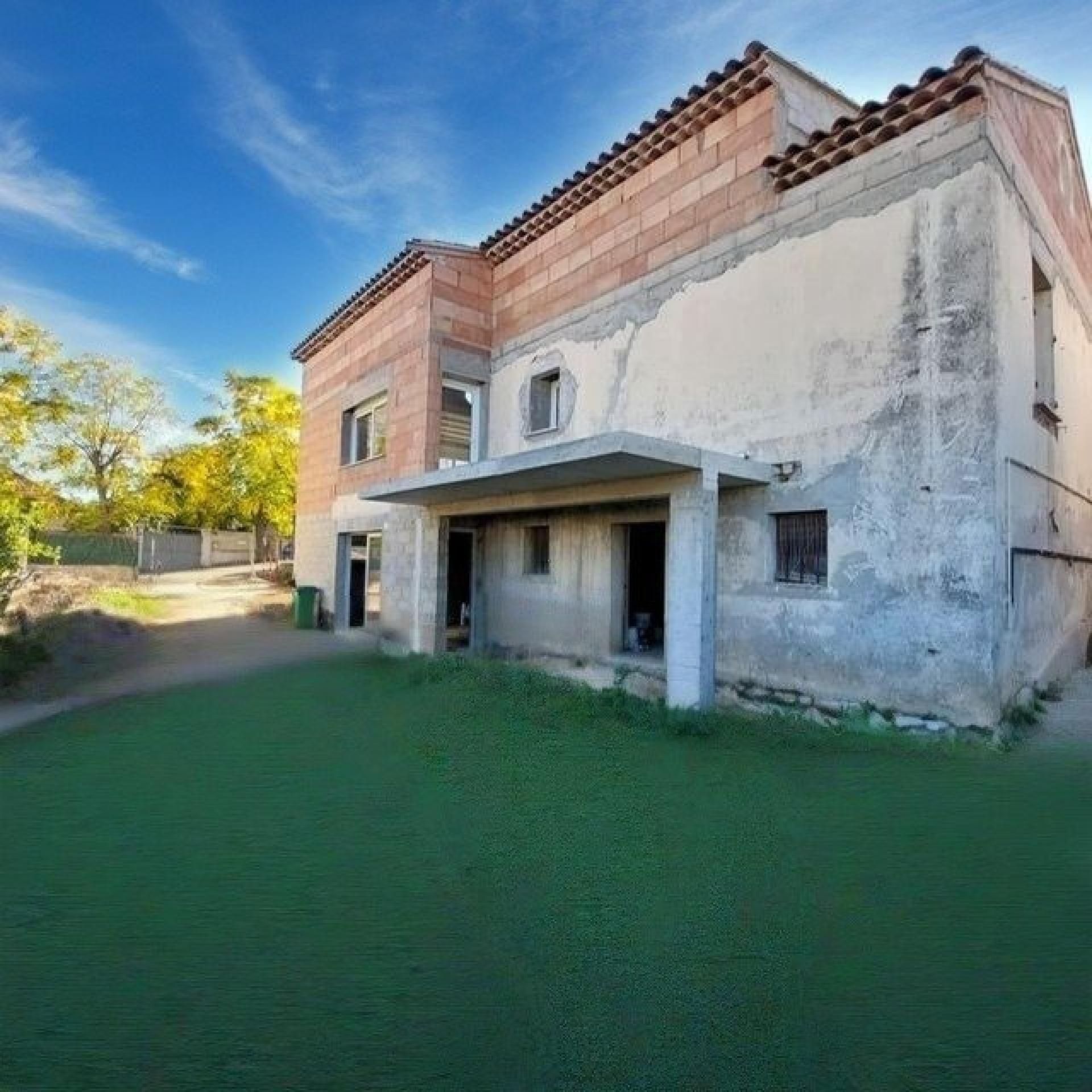 Photo 3 of the listing.