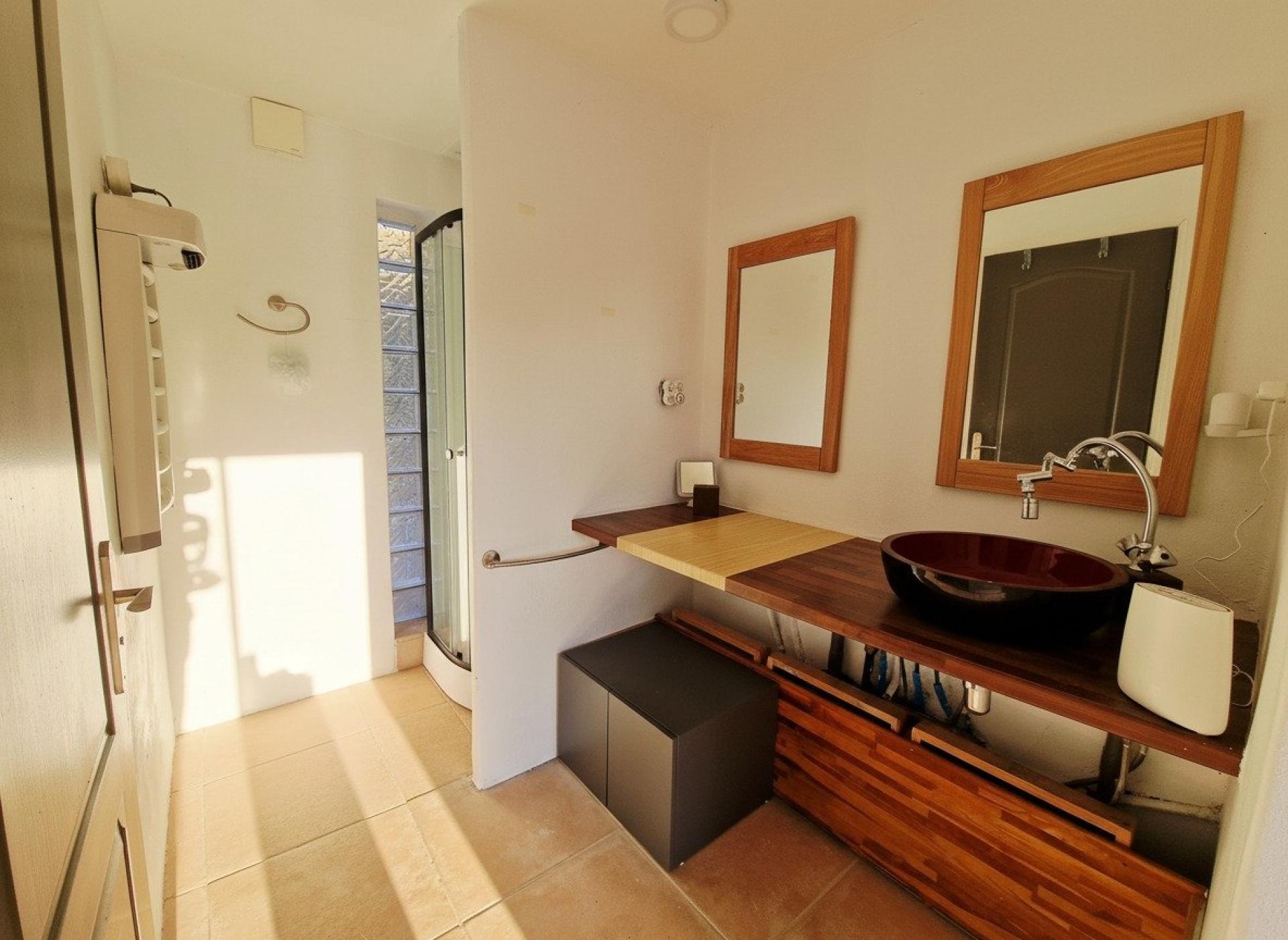 Photo 15 de l'annonce.