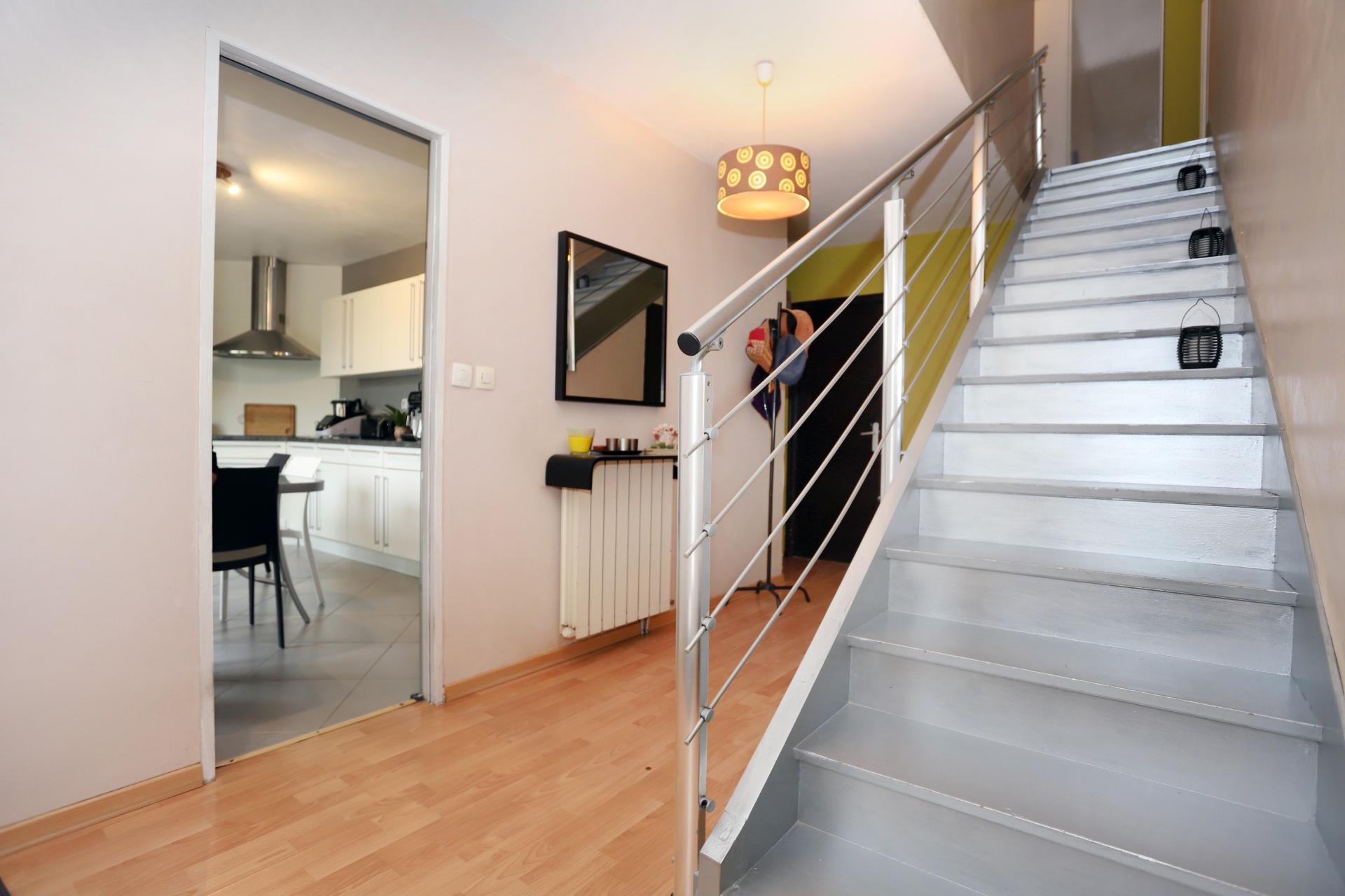 Photo 2 of the listing.