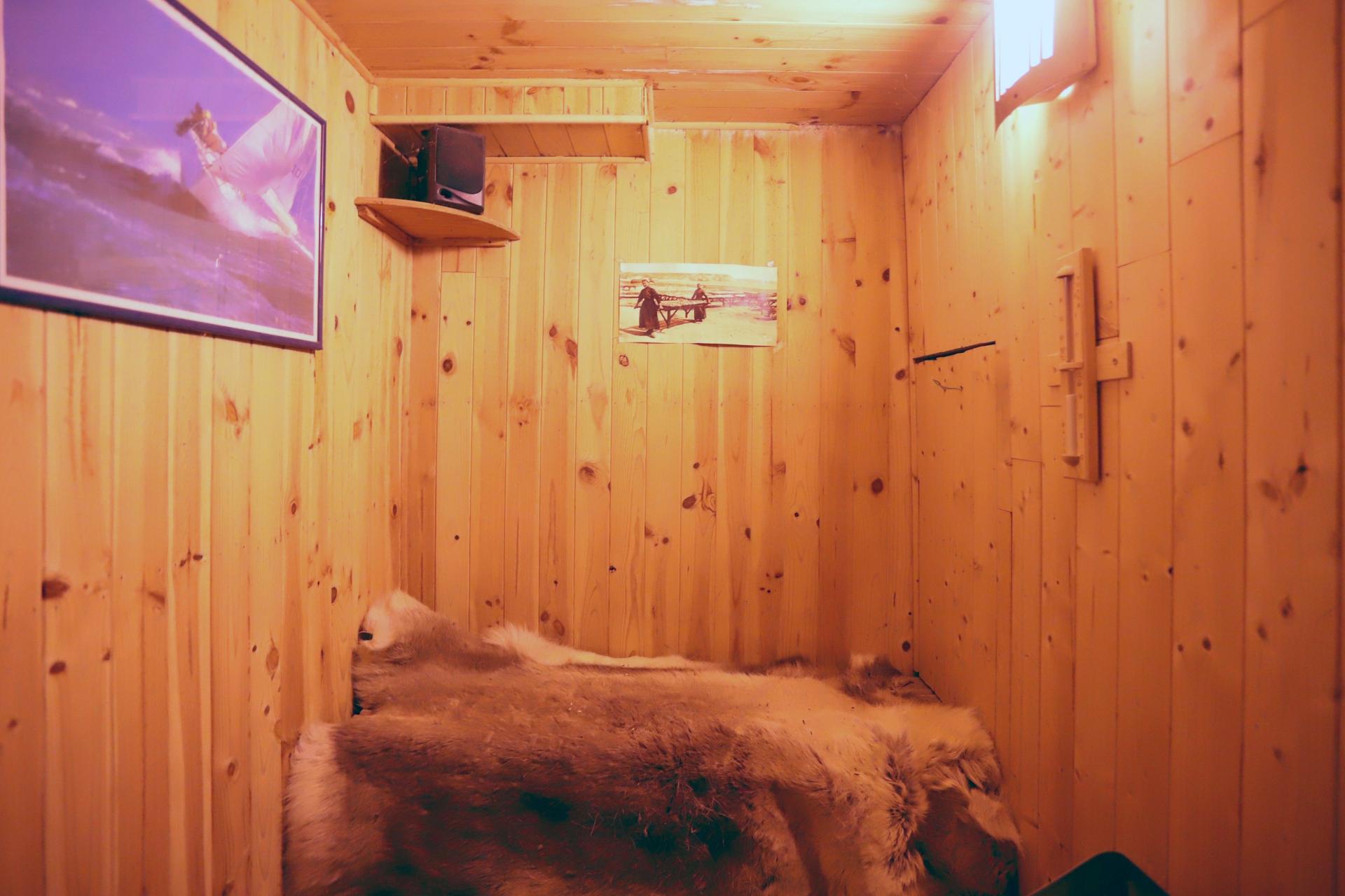 Photo 14 of the listing.