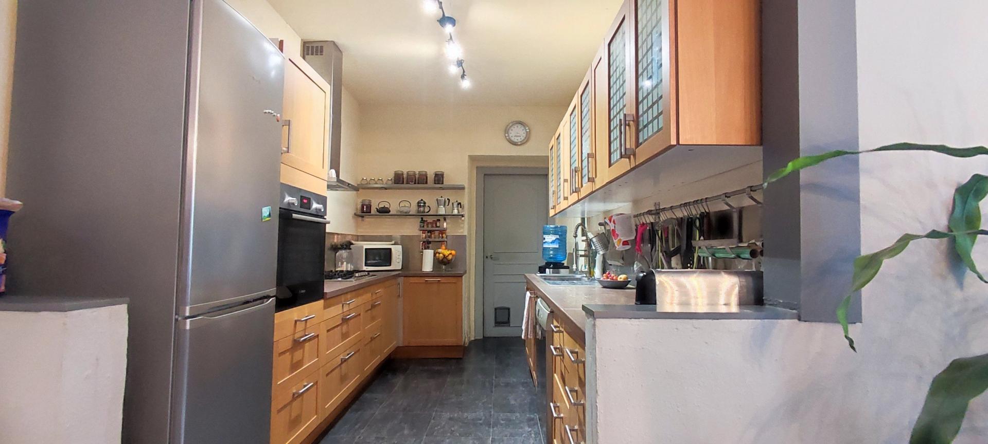 Photo 8 of the listing.