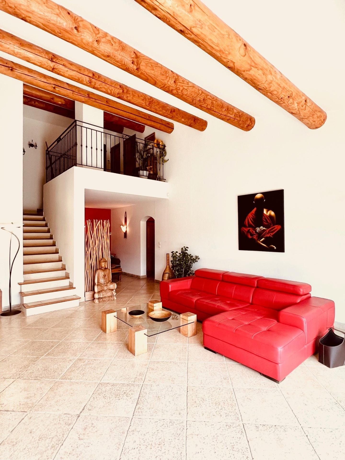 Photo 3 of the listing.