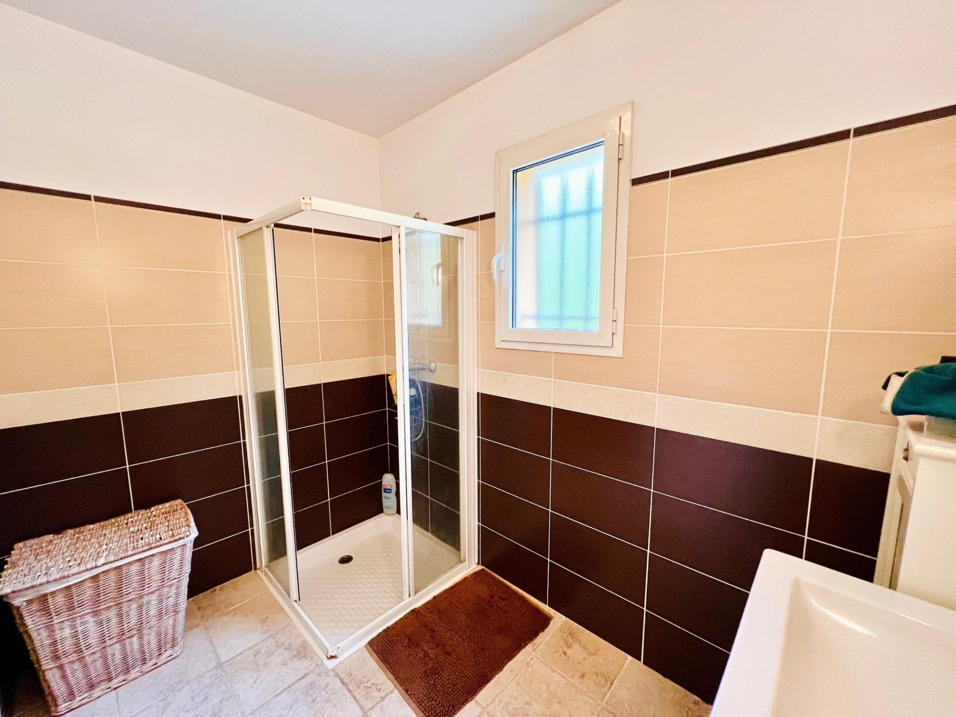 Photo 9 of the listing.