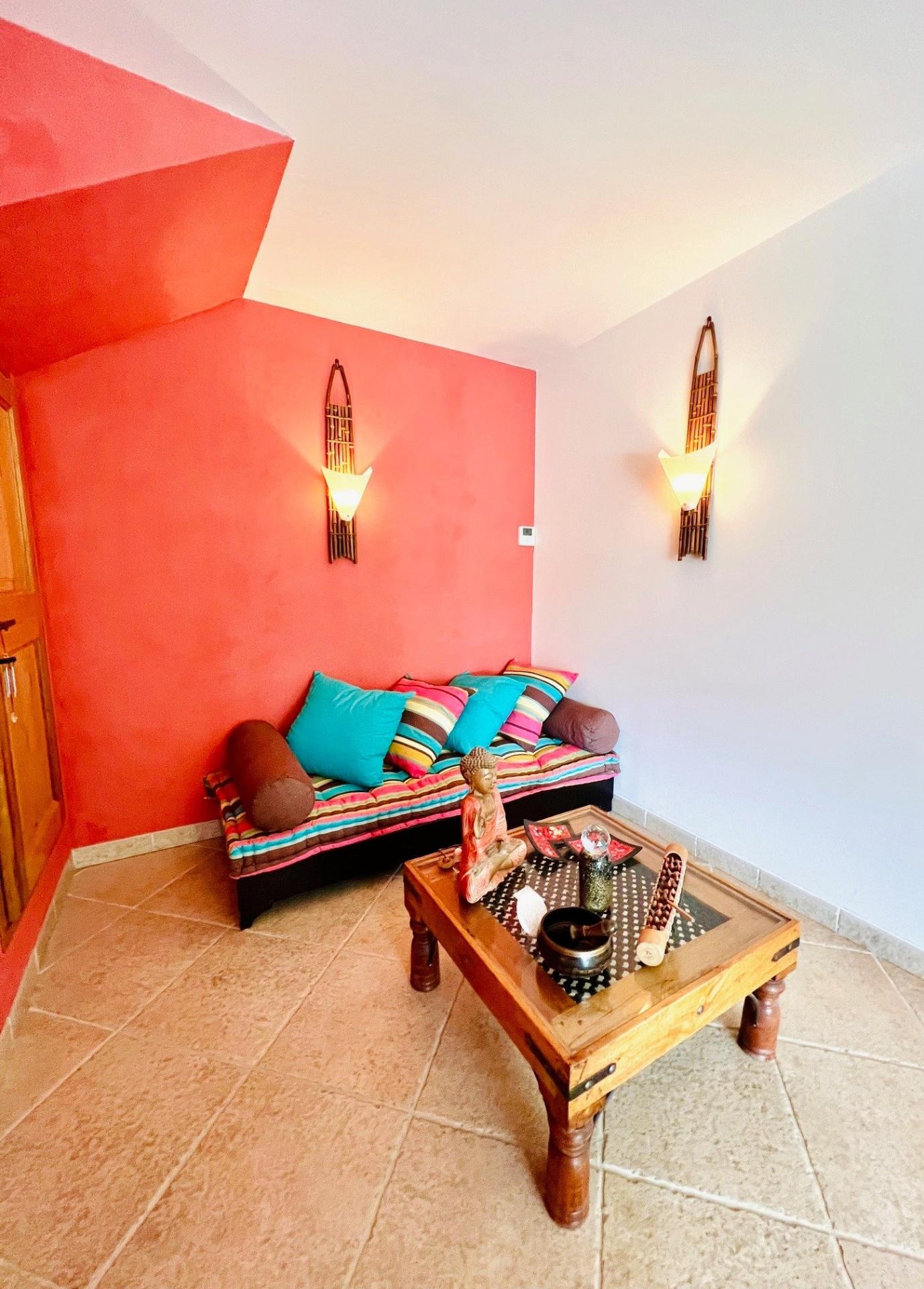 Photo 6 of the listing.