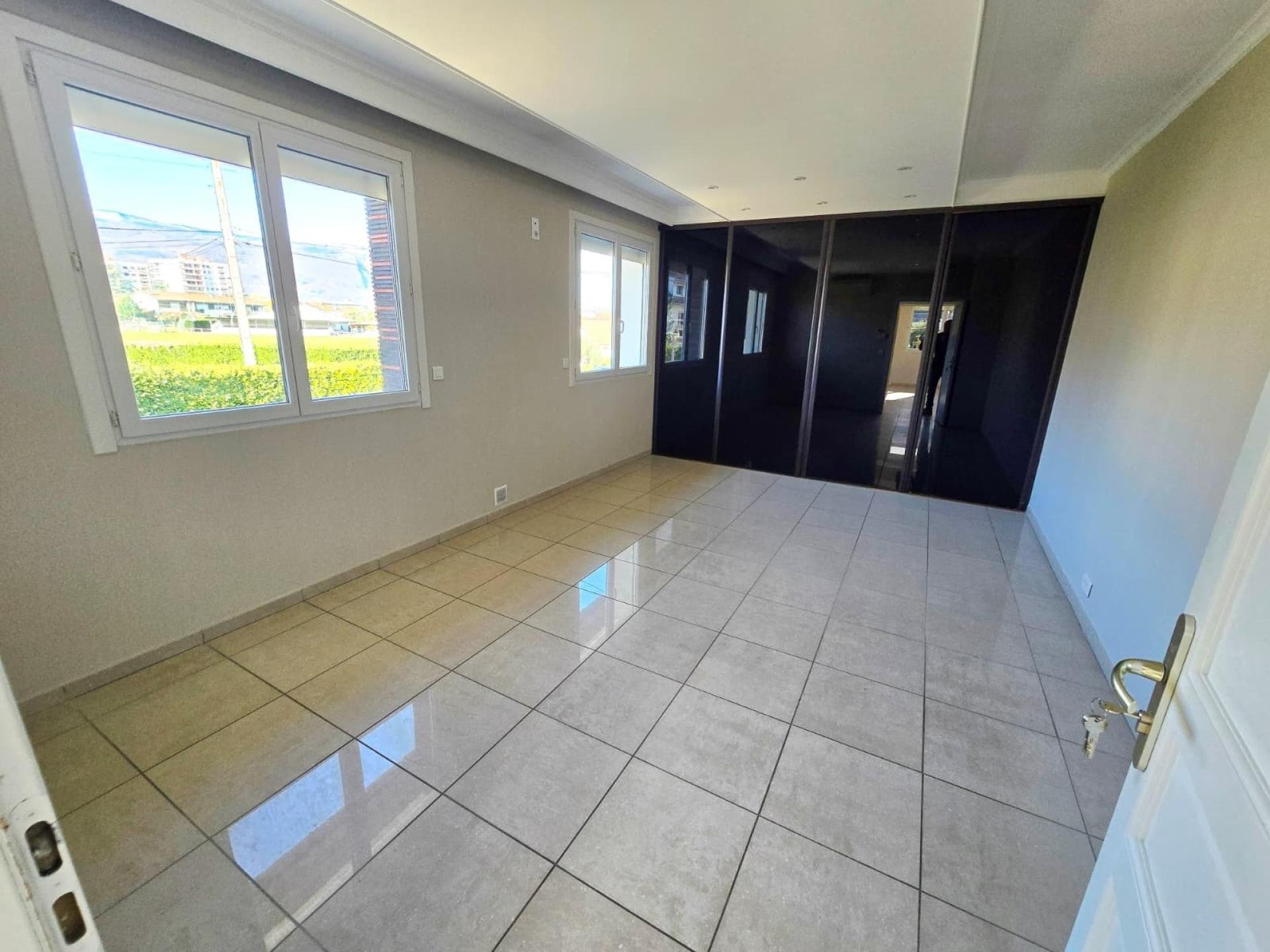 Photo 14 de l'annonce.