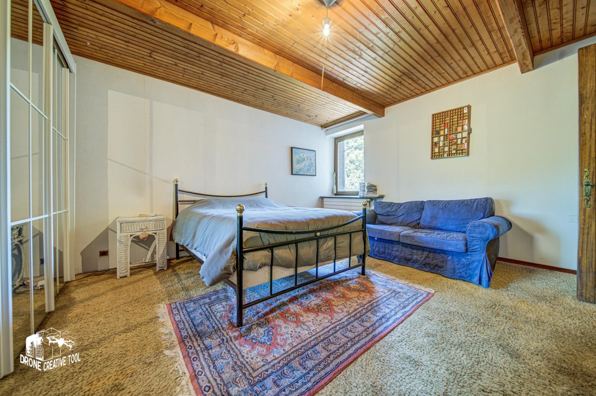 Photo 8 of the listing.