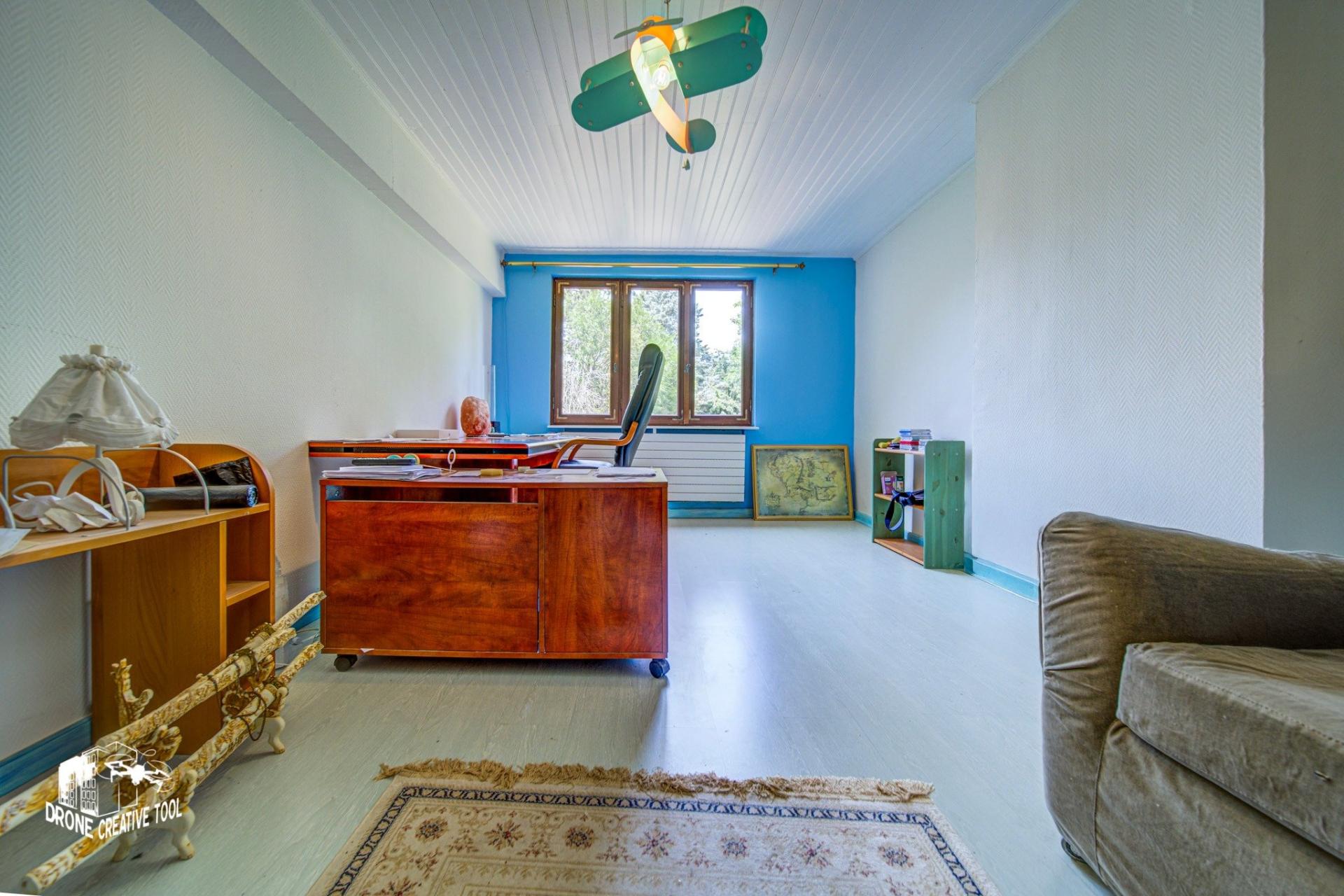 Photo 12 of the listing.