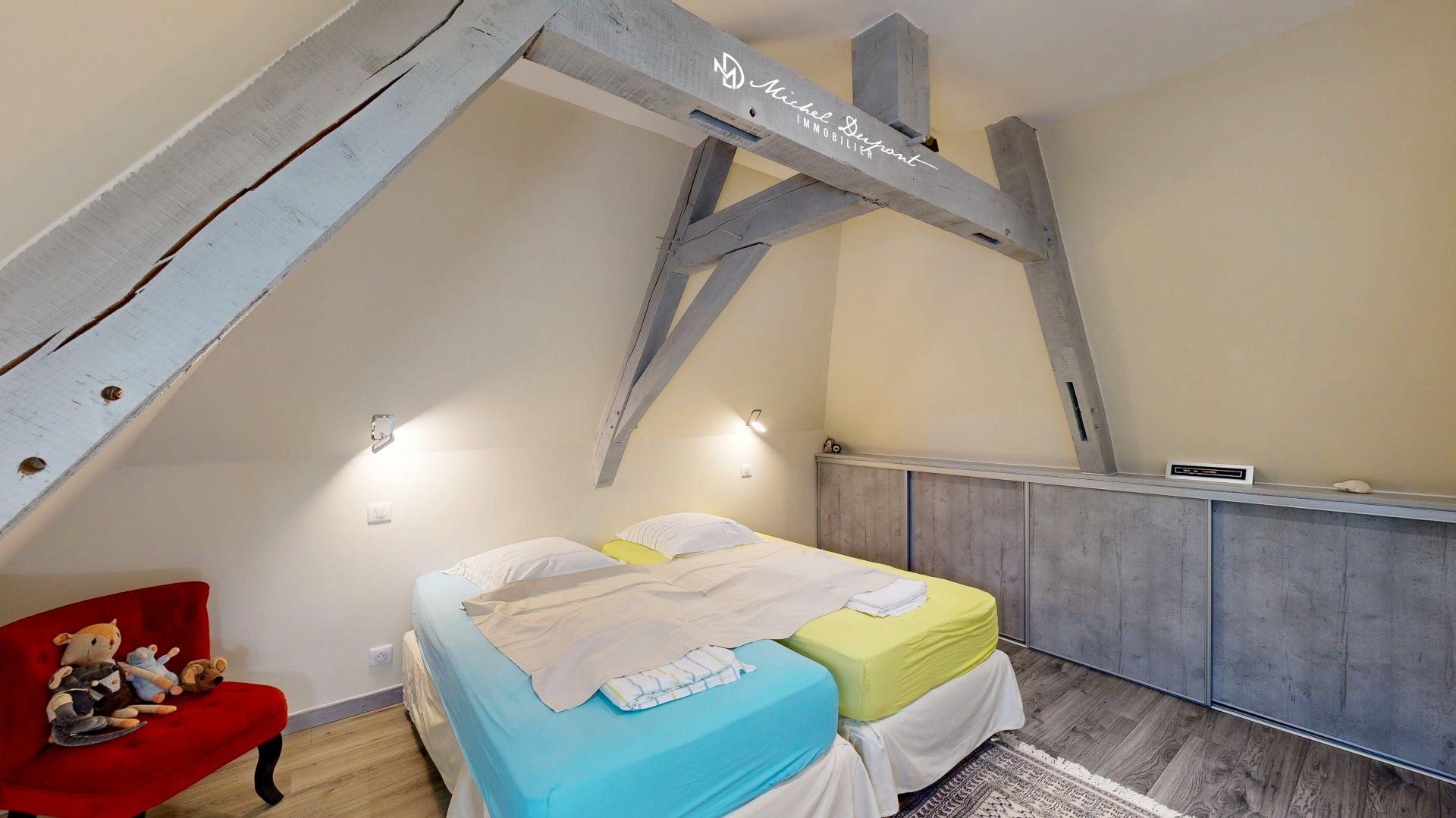 Photo 11 of the listing.