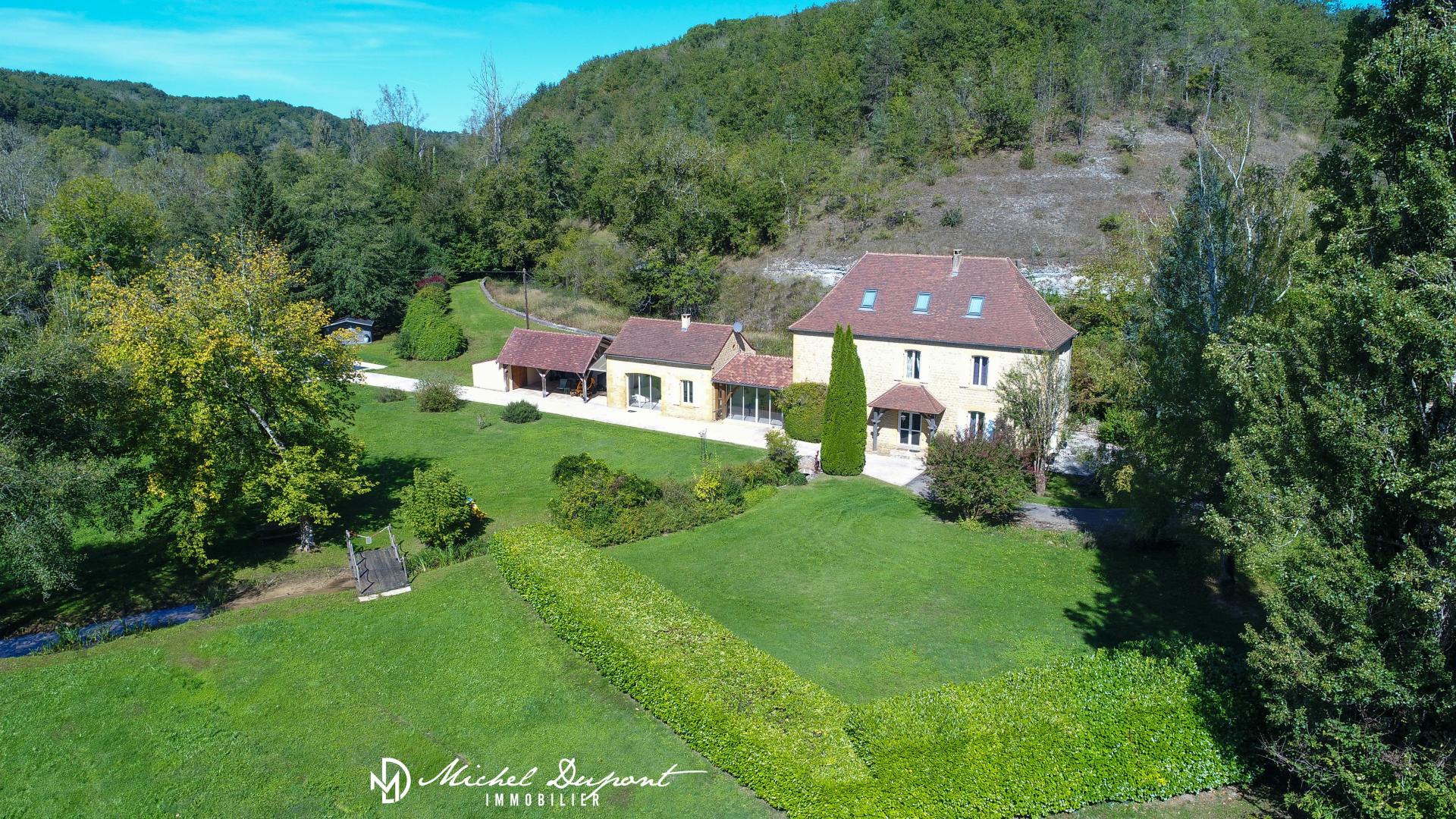 Photo 15 of the listing.