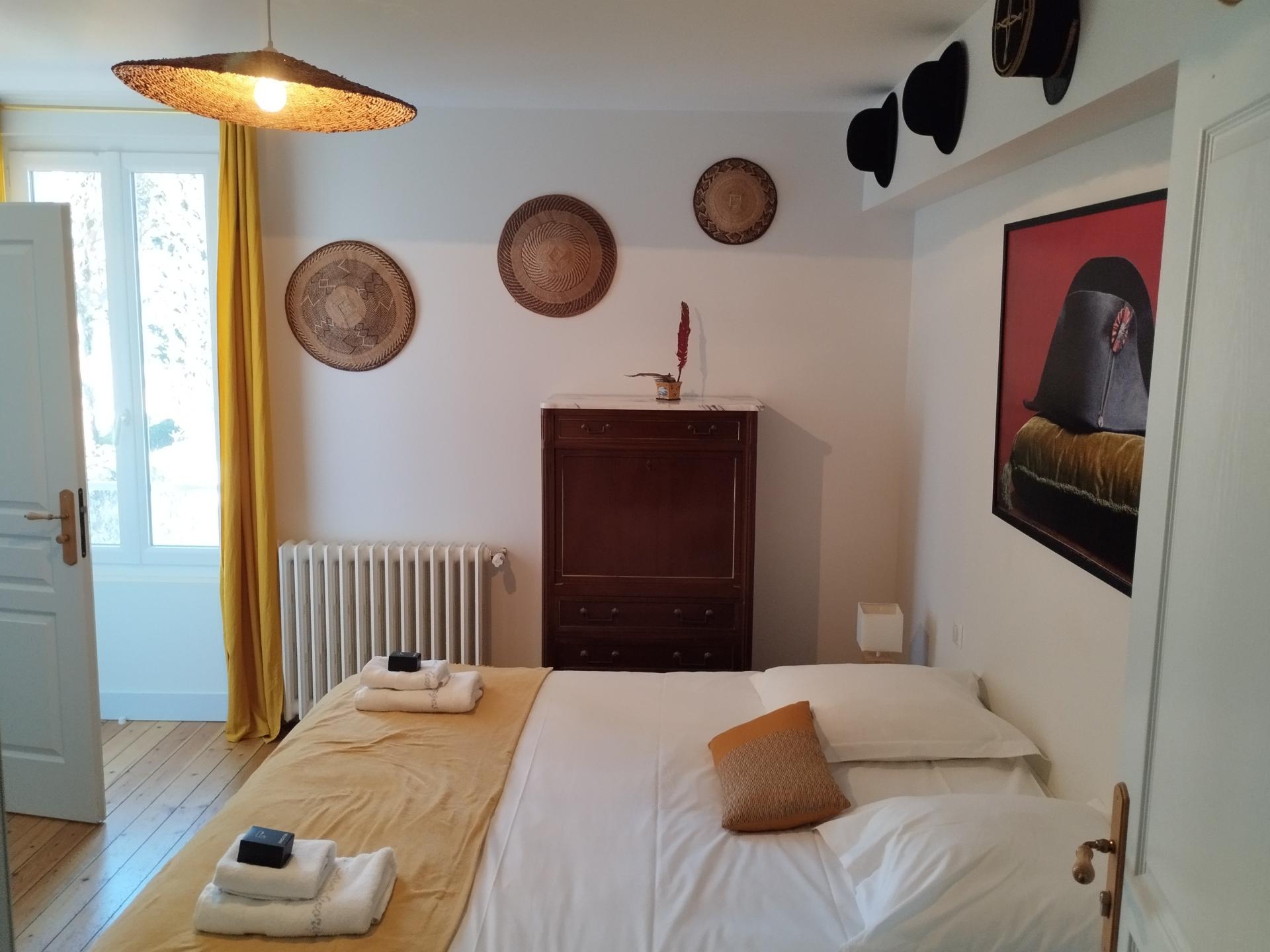 Photo 5 of the listing.