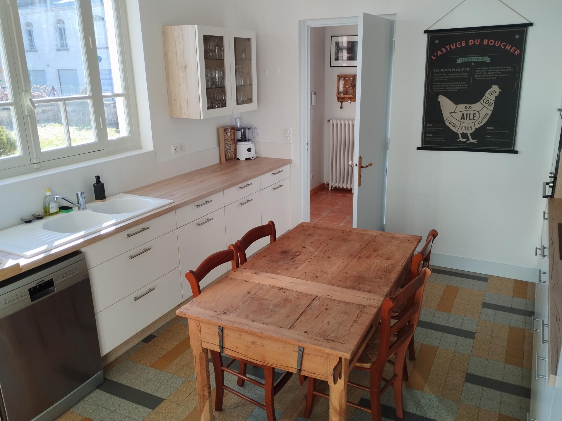 Photo 3 of the listing.