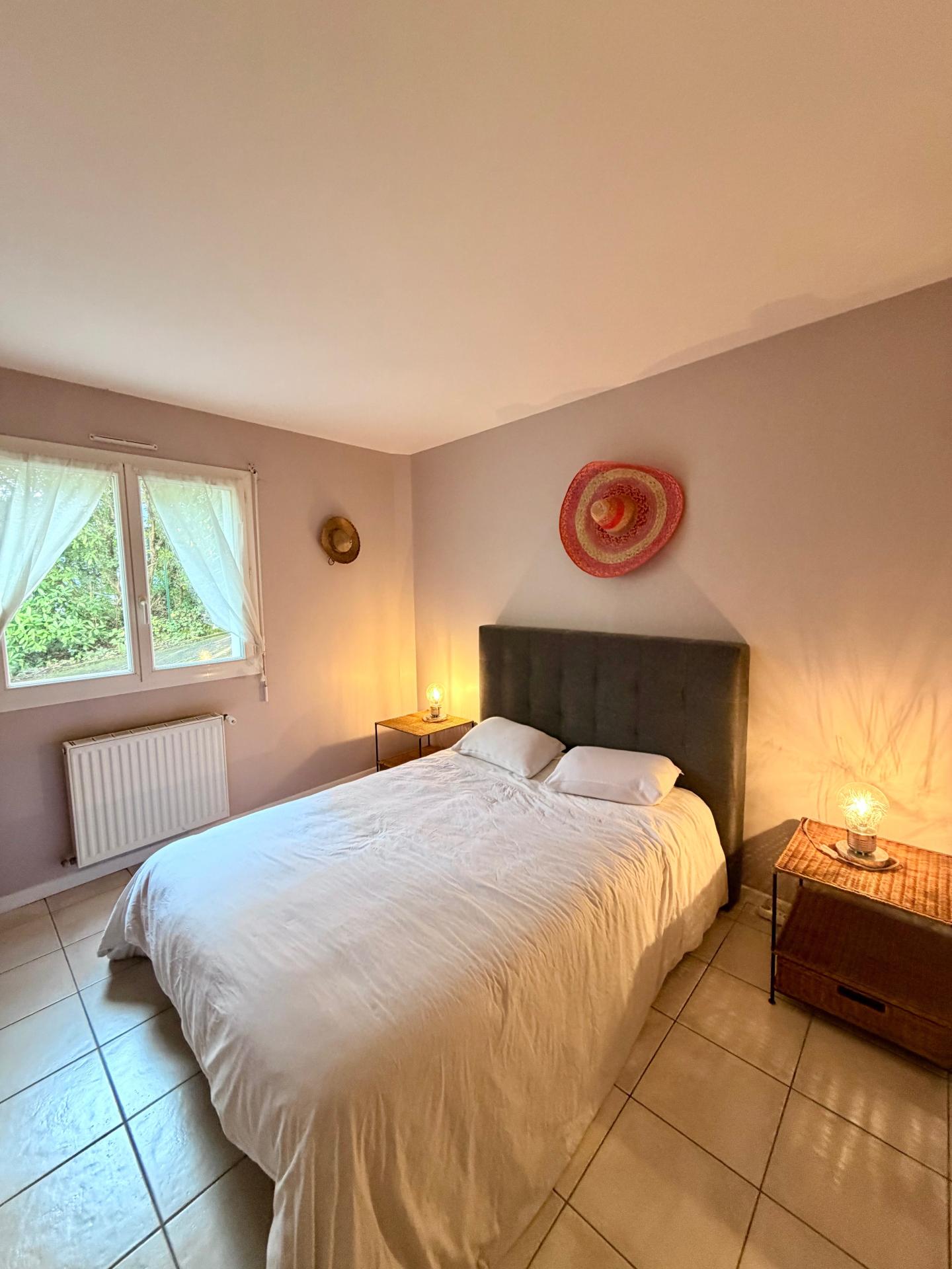 Photo 12 of the listing.