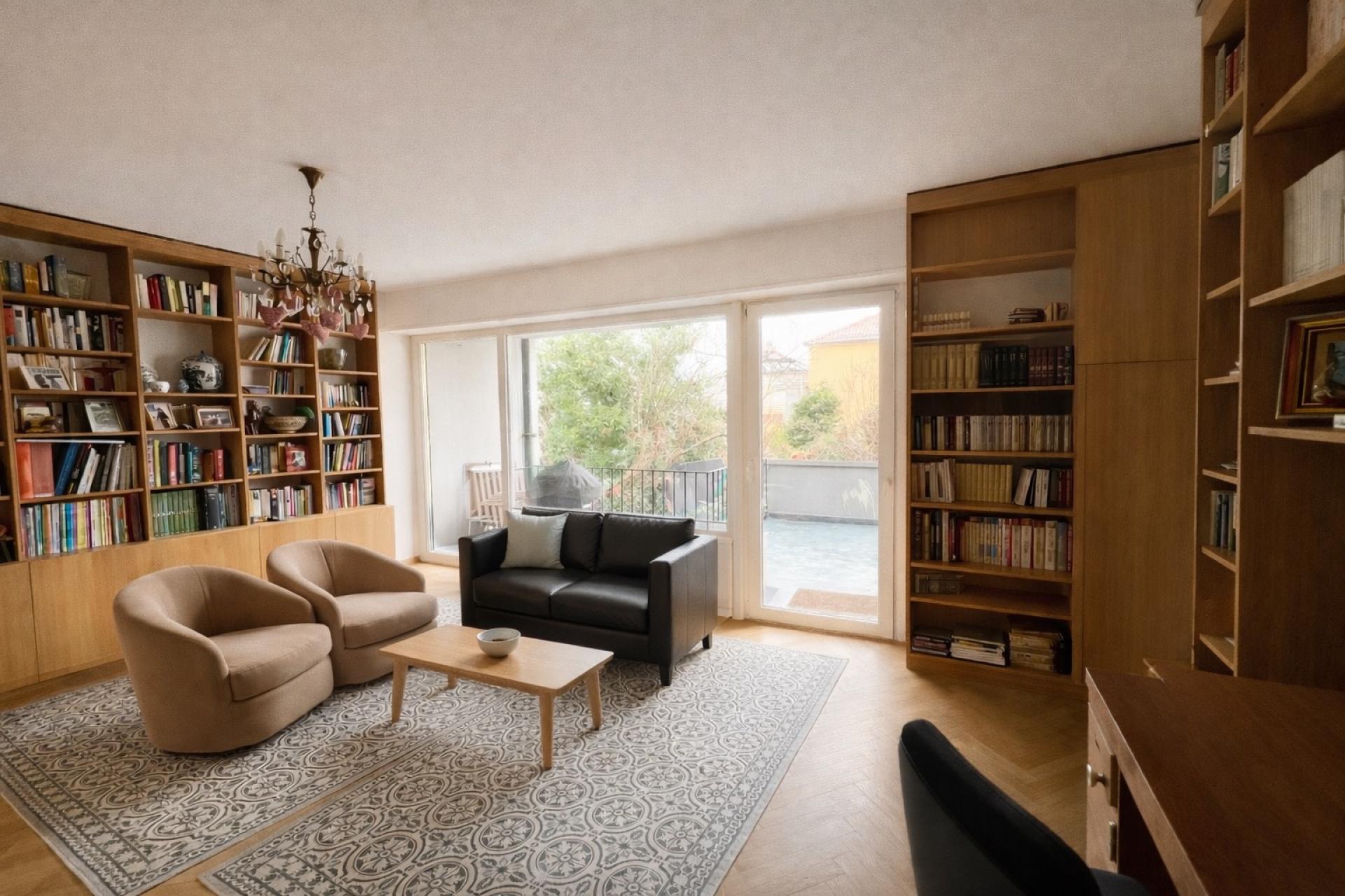 Photo 9 of the listing.