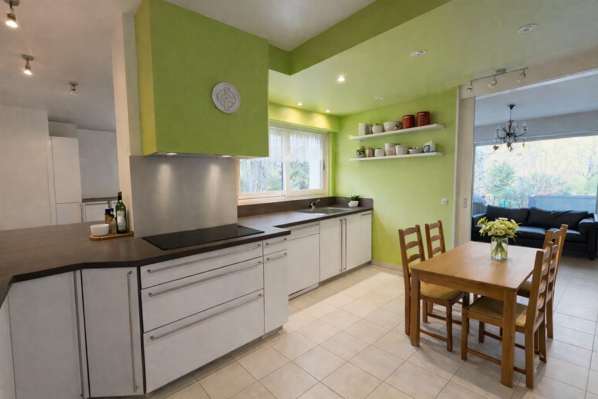 Photo 8 of the listing.