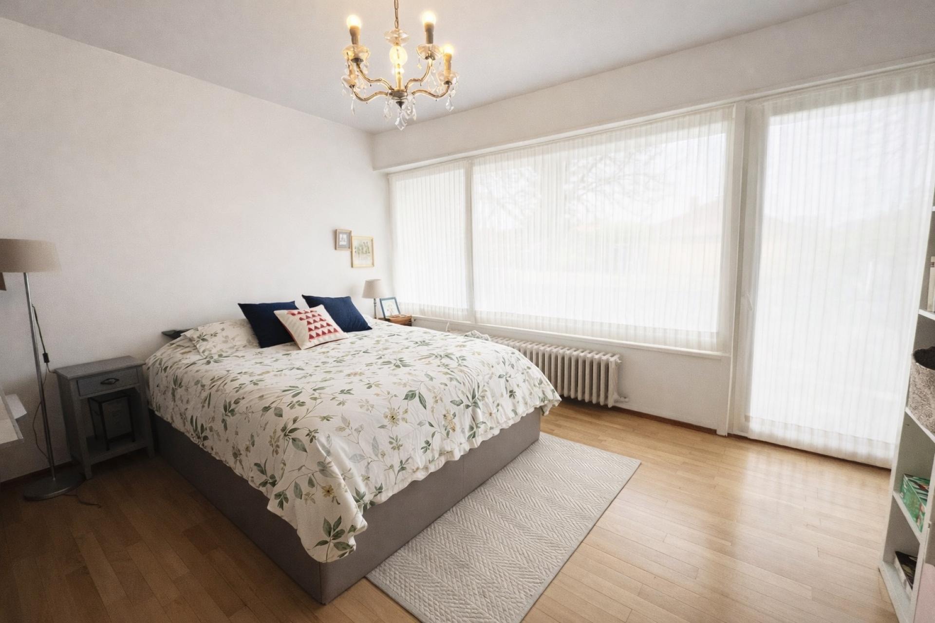 Photo 12 of the listing.