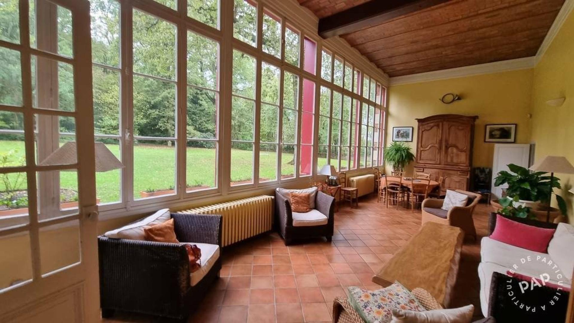 Photo 3 of the listing.