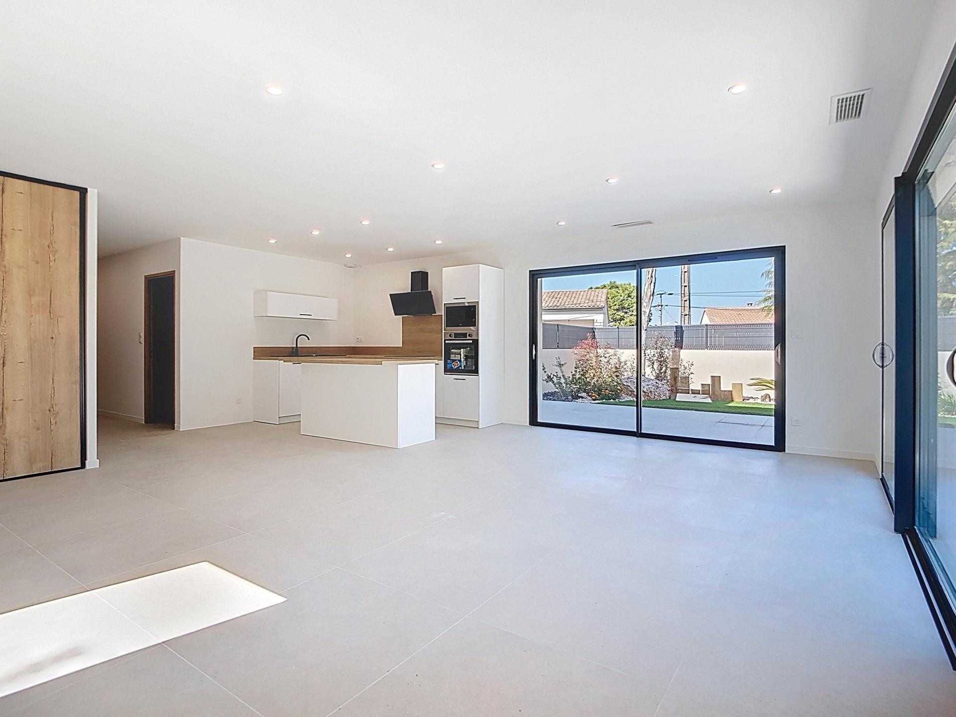 Photo 5 of the listing.