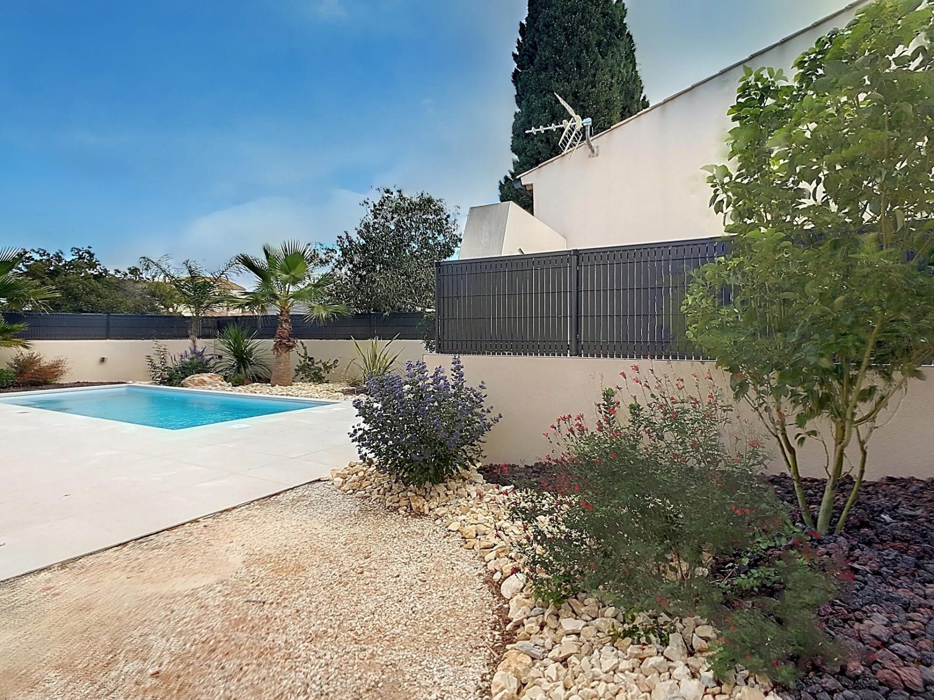 Photo 3 of the listing.