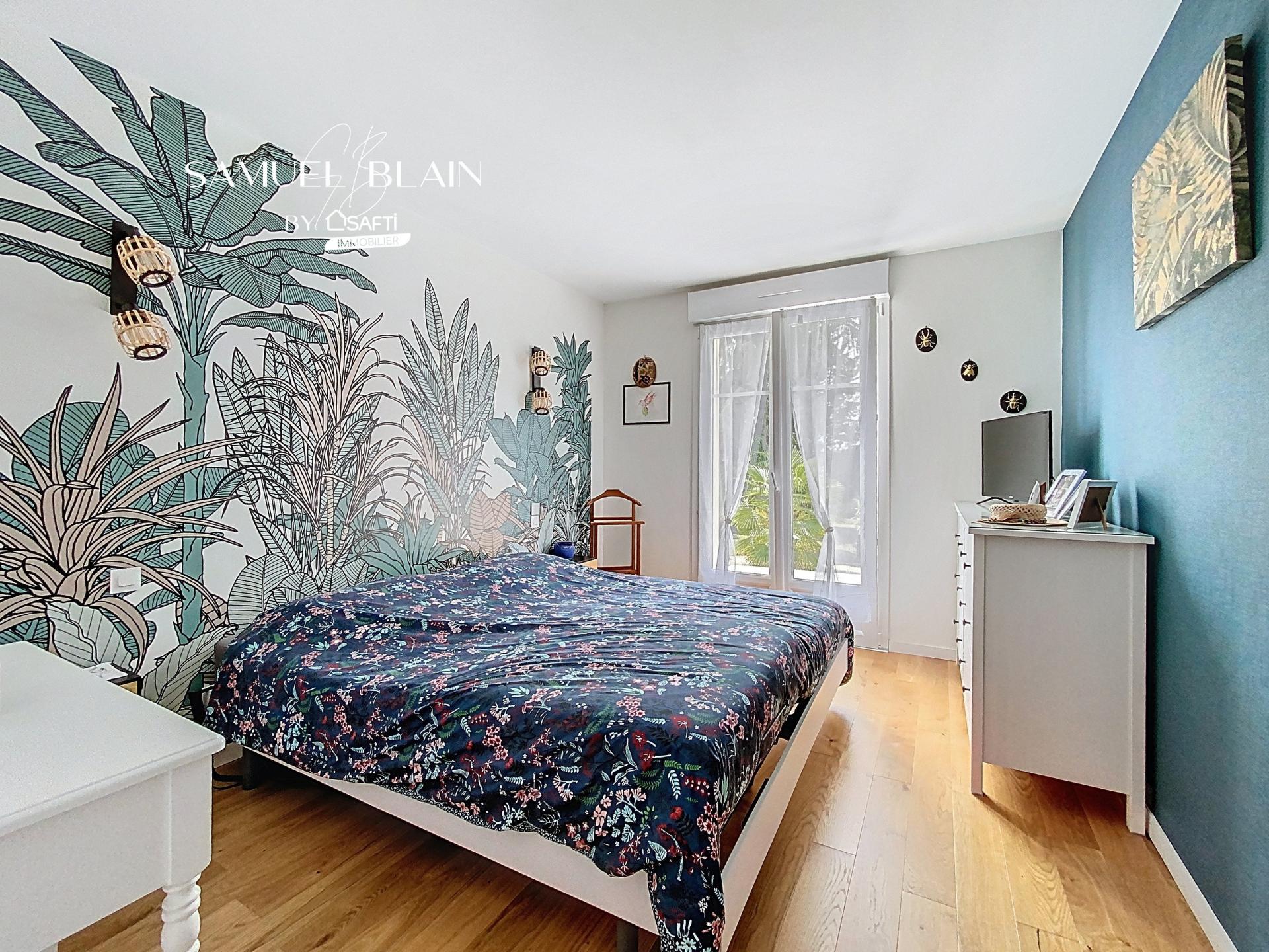 Photo 11 of the listing.