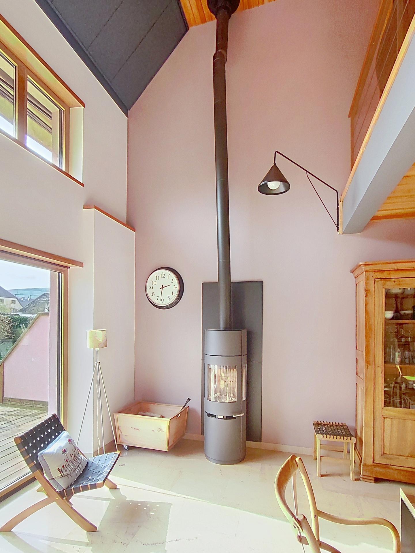 Photo 5 of the listing.