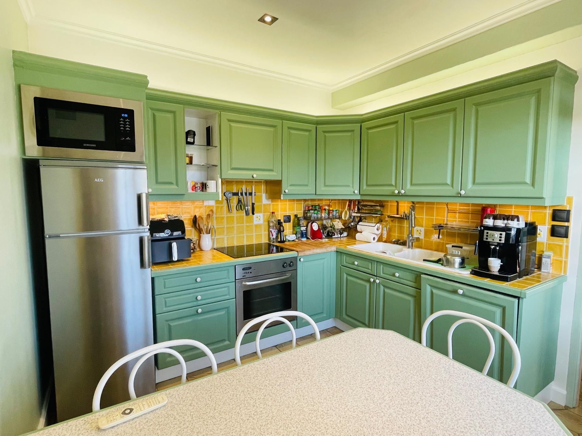 Photo 8 of the listing.