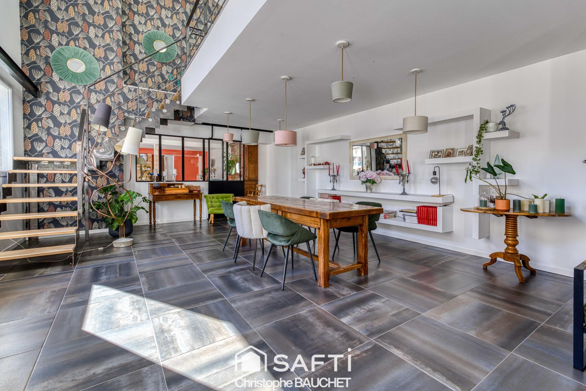 Maison 5 pièces 252 m² · à Bourg-en-Bresse · 252 m² · 530 000 €