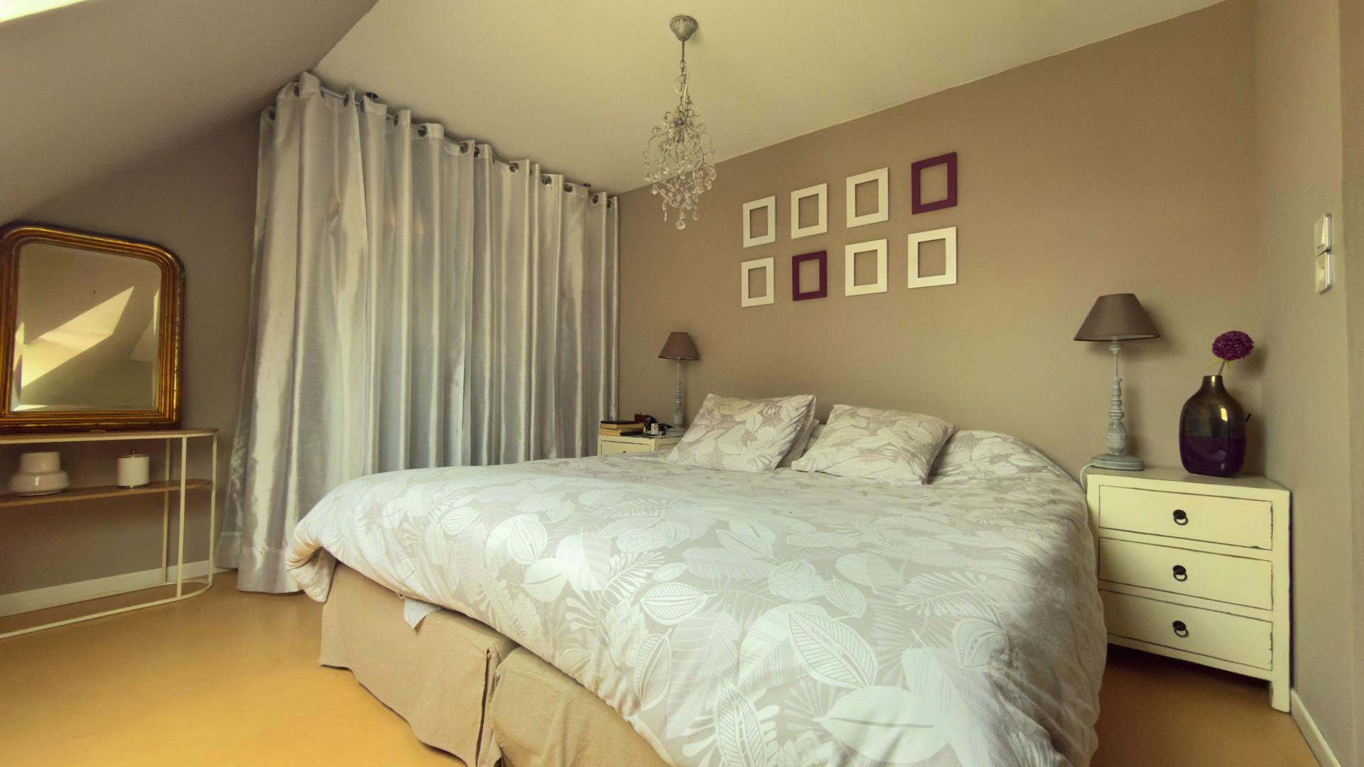 Photo 9 of the listing.