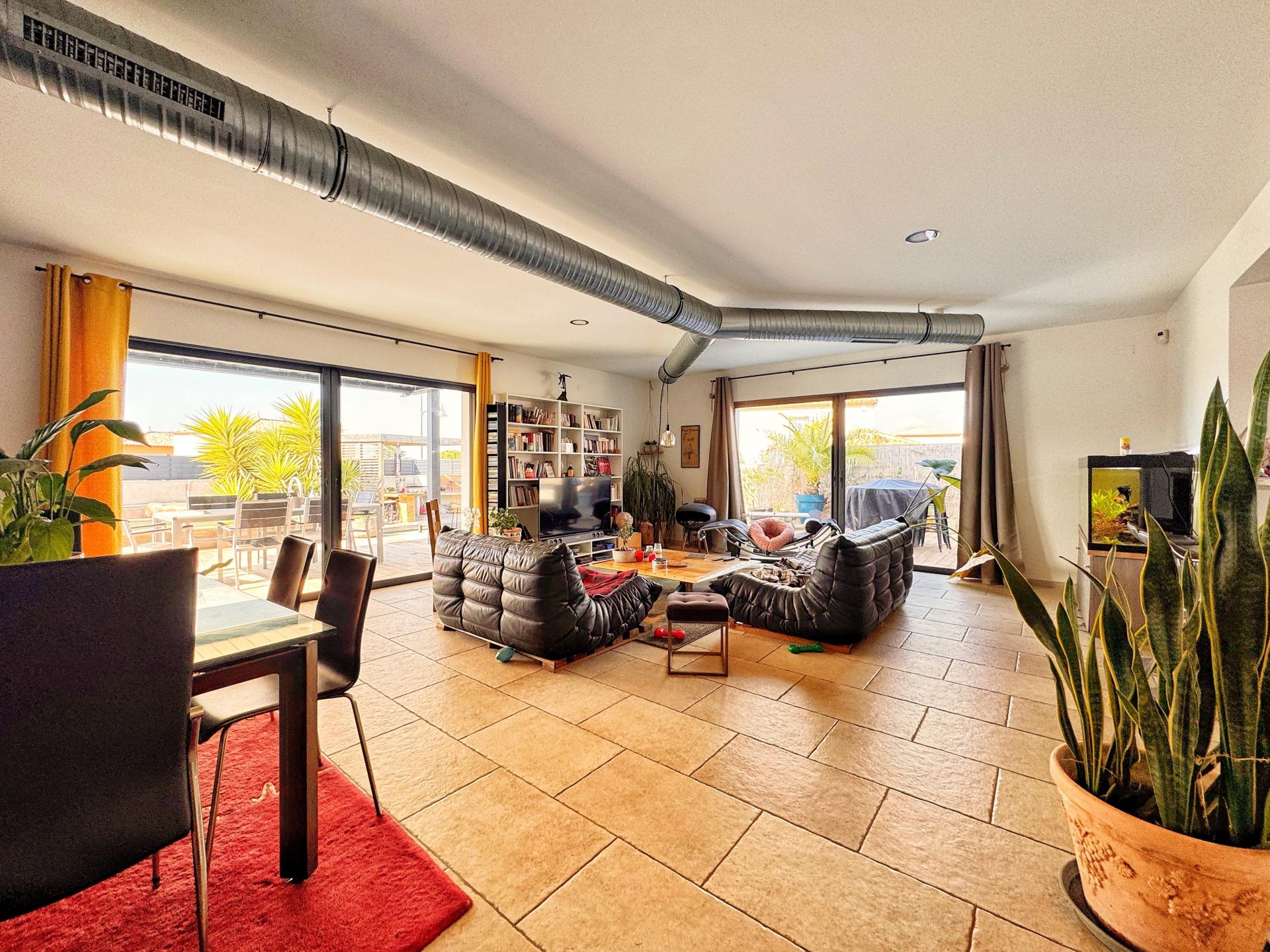 Photo 5 of the listing.