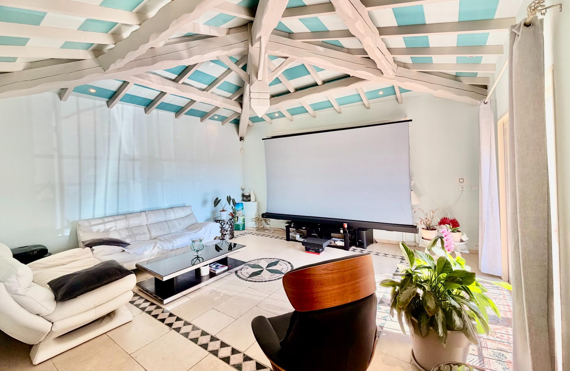 Photo 12 of the listing.