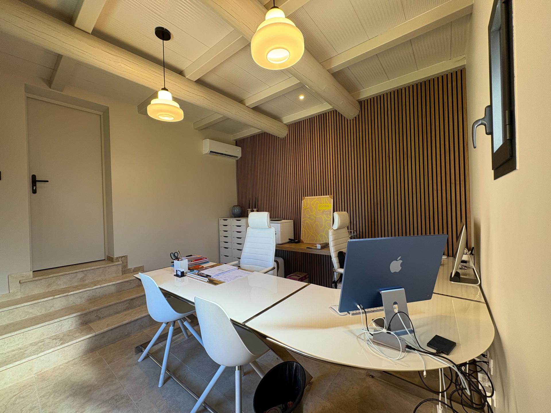 Photo 20 of the listing.