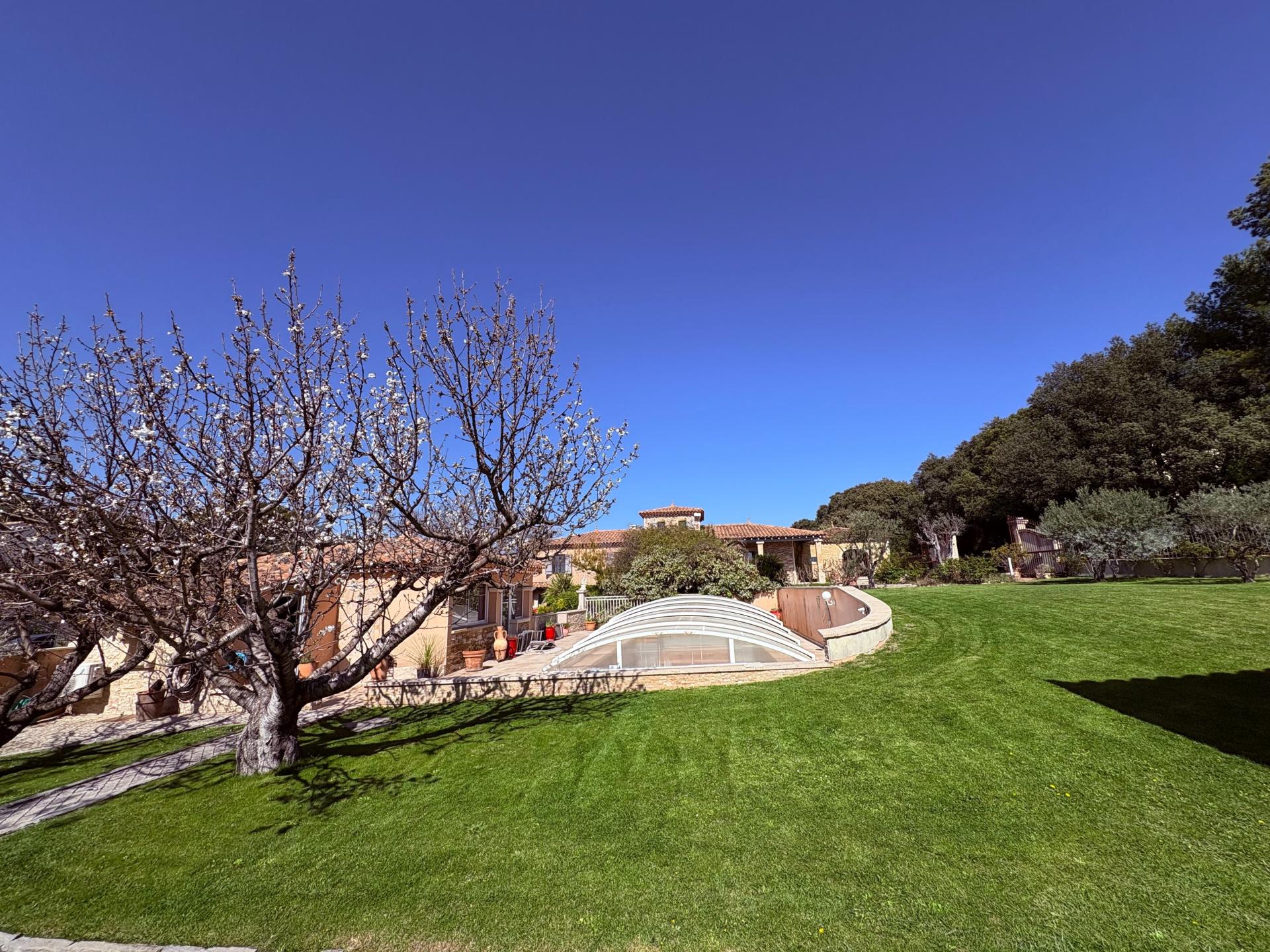 Photo 3 of the listing.