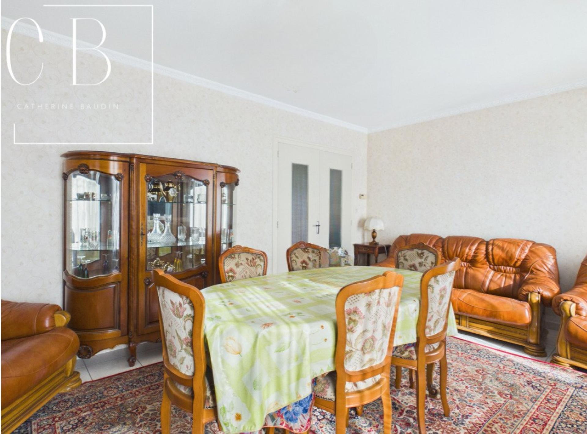 Photo 14 of the listing.