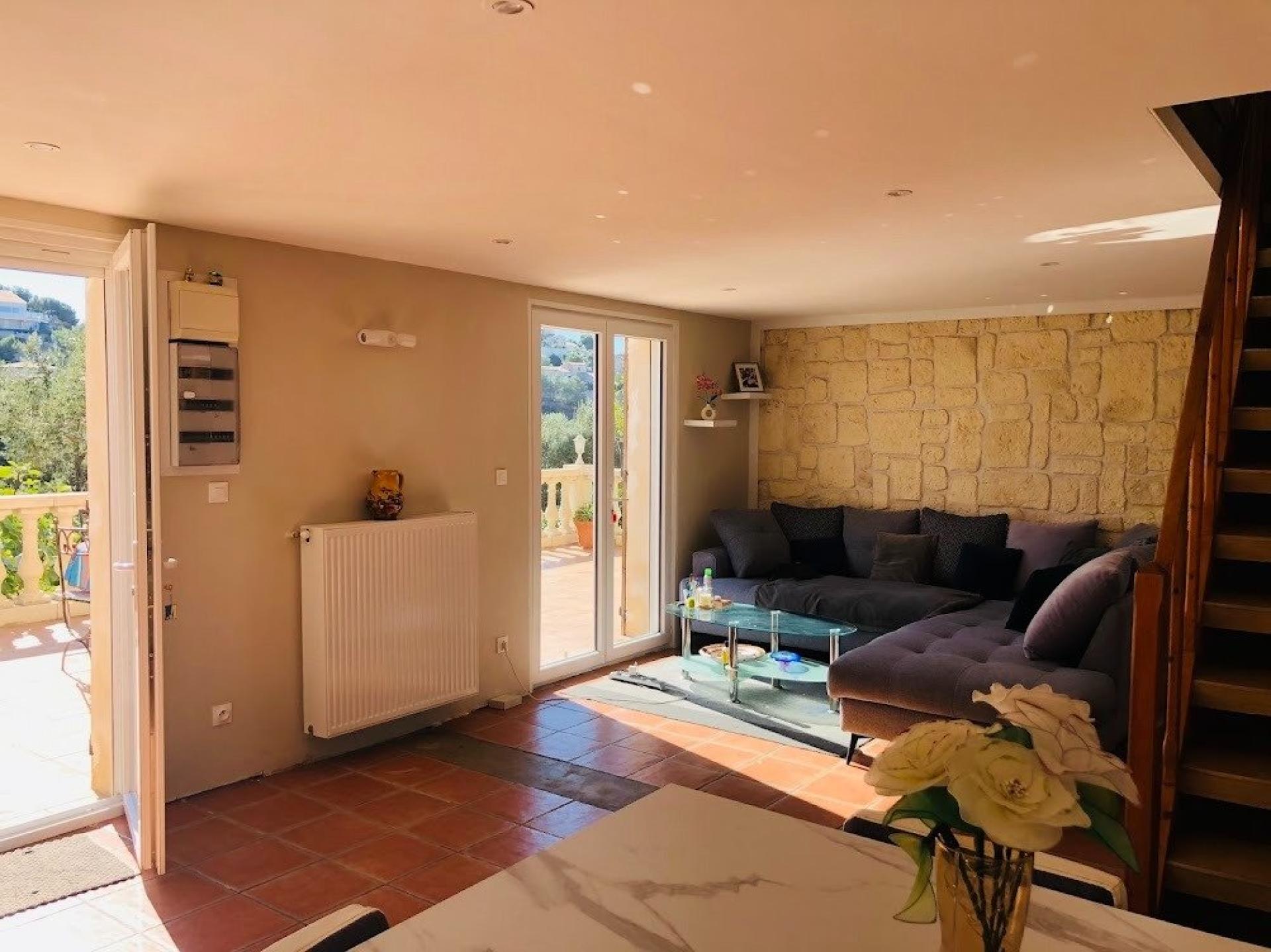 Photo 9 of the listing.