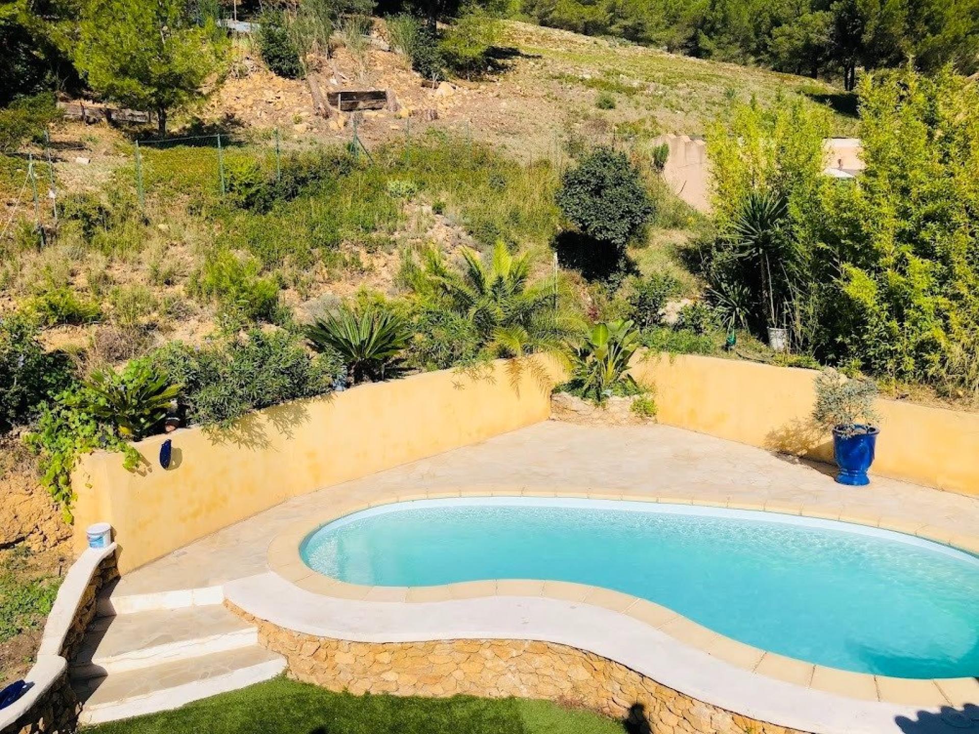 Photo 13 of the listing.