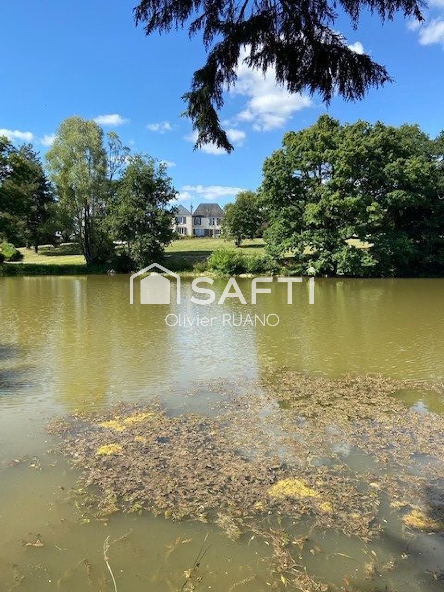 Propriété 263 m² de 7 hectares avec étang