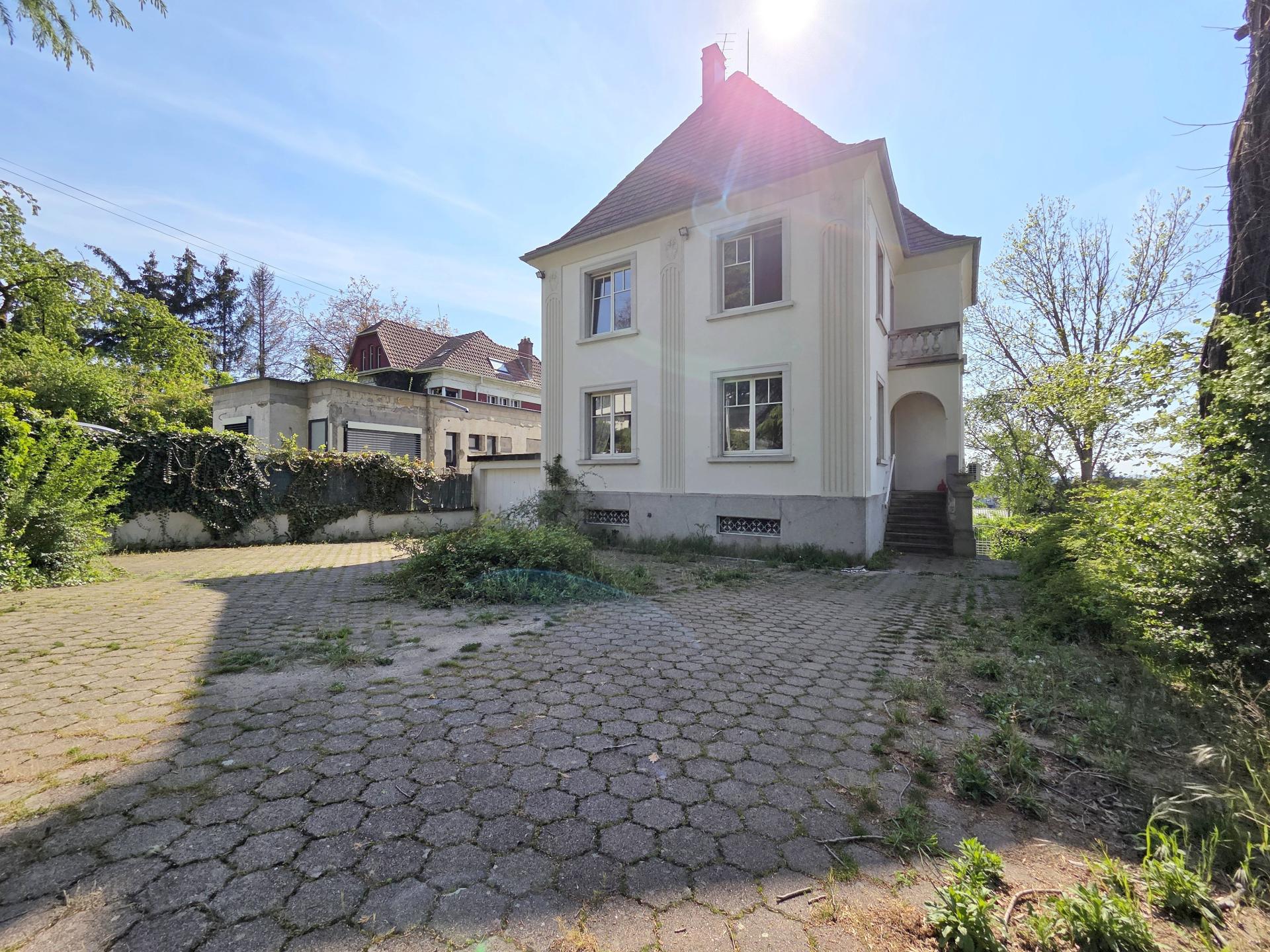 Photo 3 of the listing.