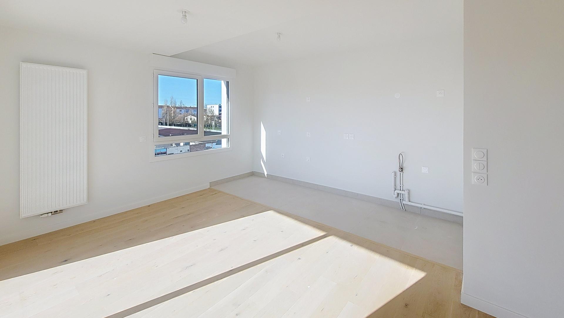 Photo 6 of the listing.