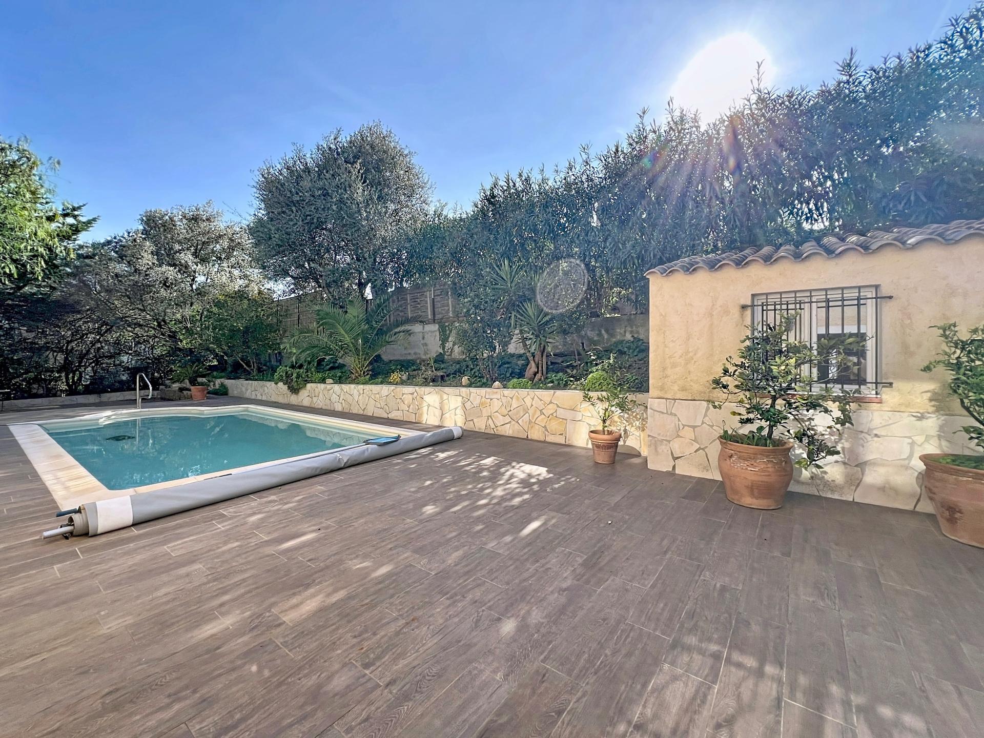 Photo 4 of the listing.